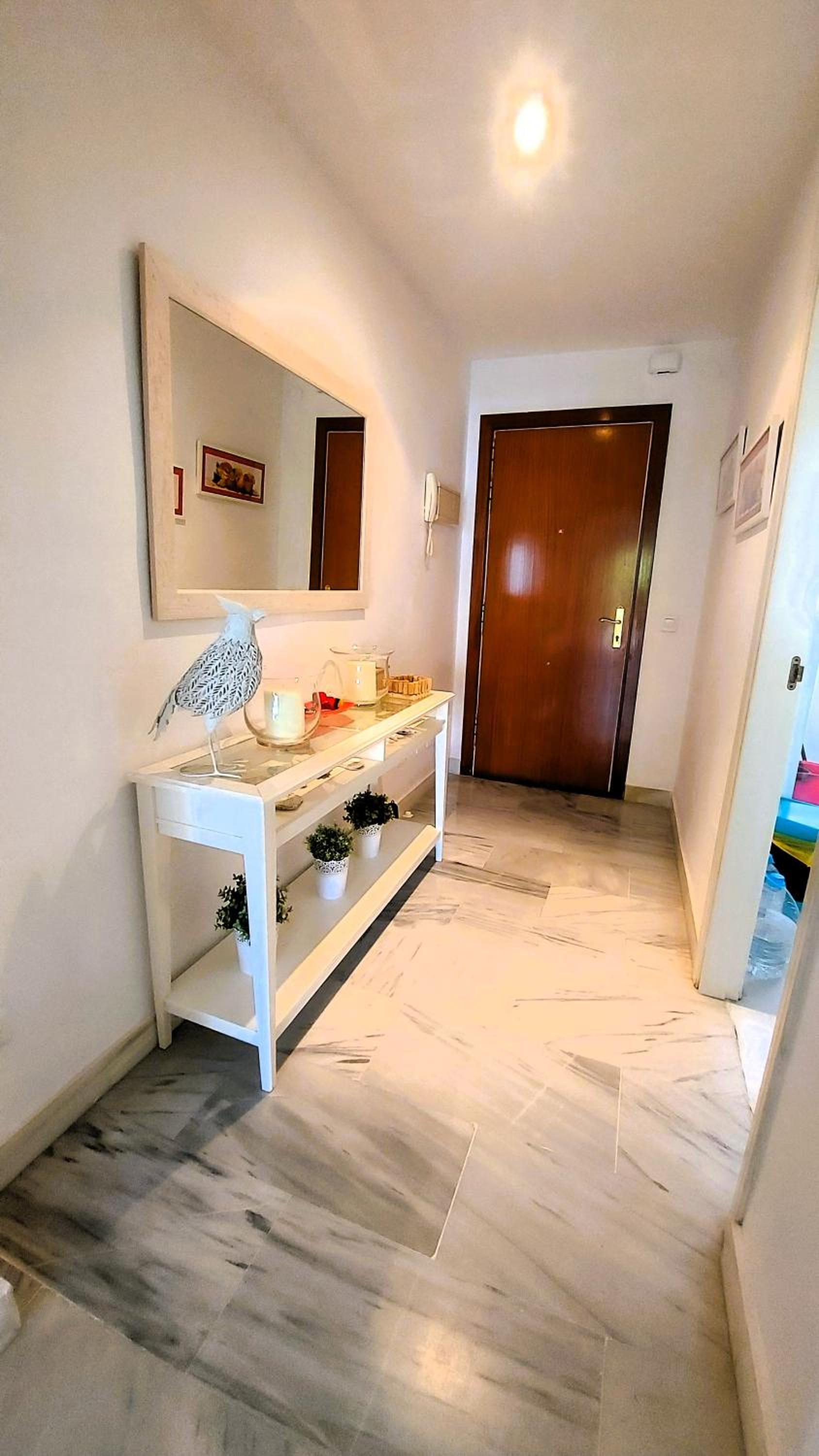 Beach and golfside apartment in Guadalmina