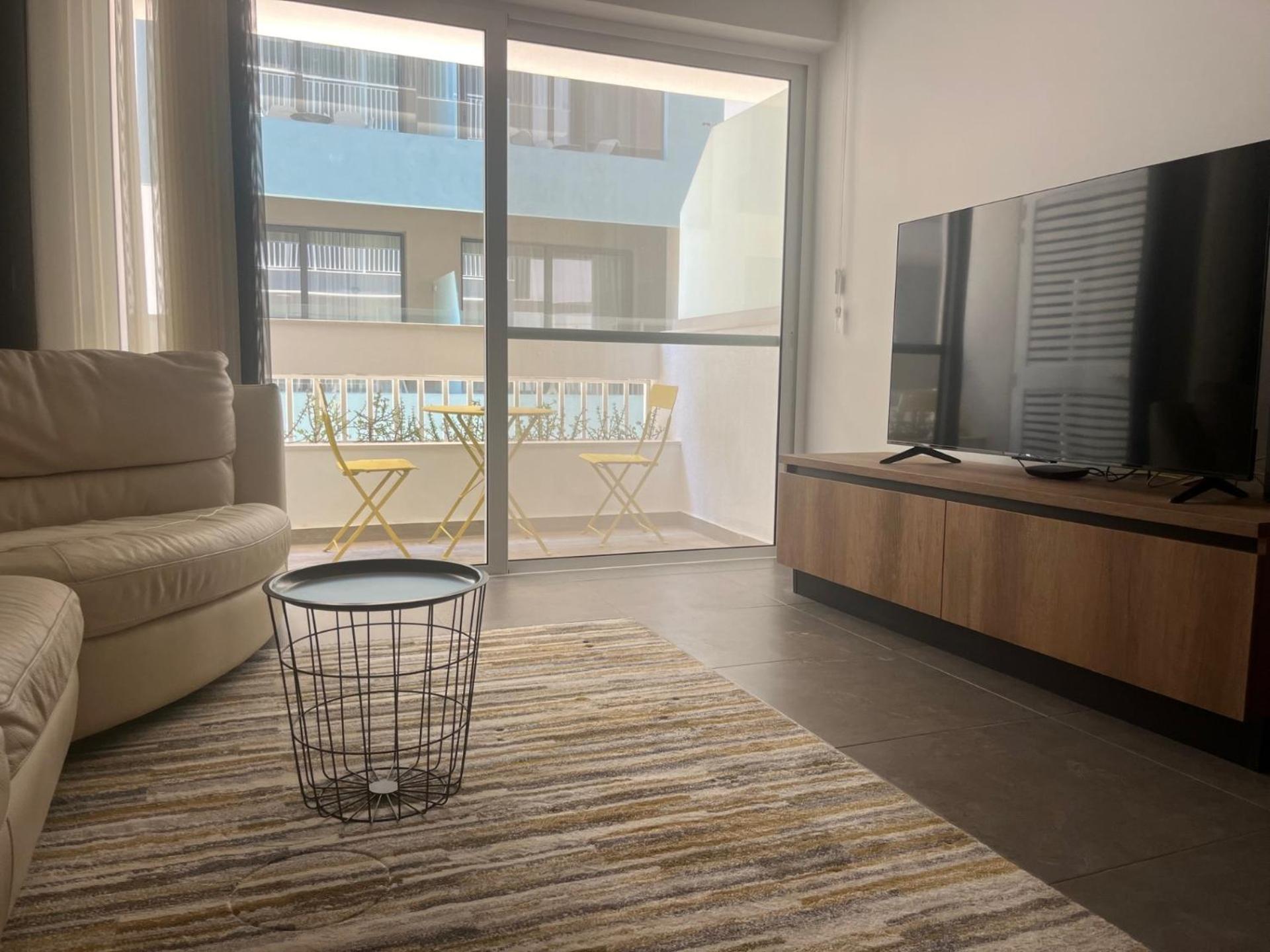 Central Qawra 2 BED apartment by Homely! photo 5