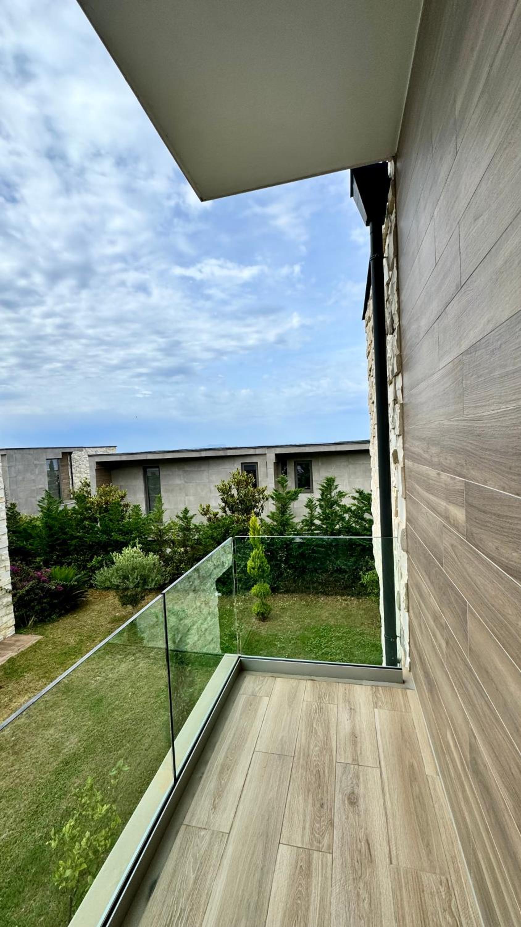 London Villa Olea Residence Drimades