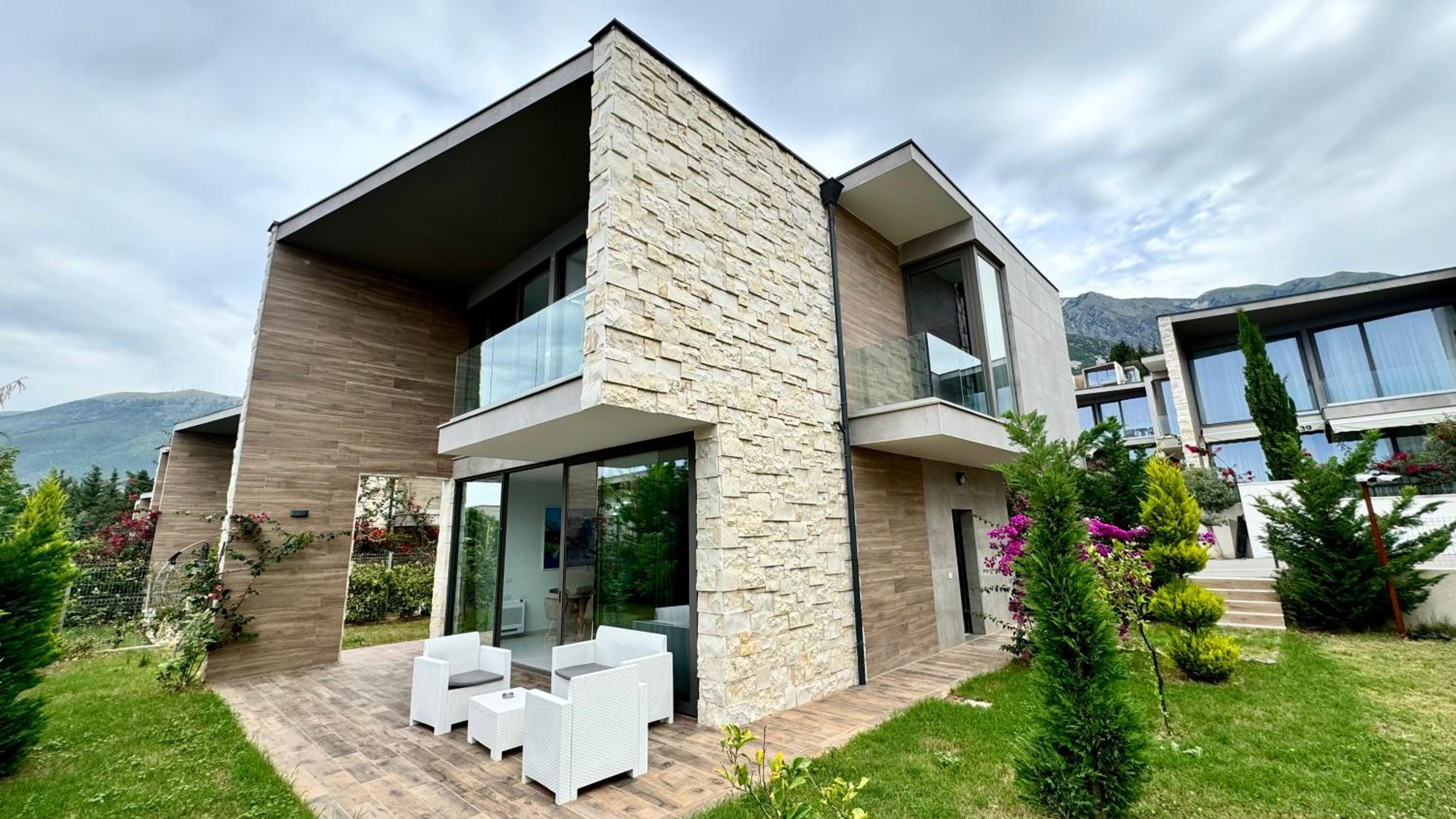 London Villa Olea Residence Drimades