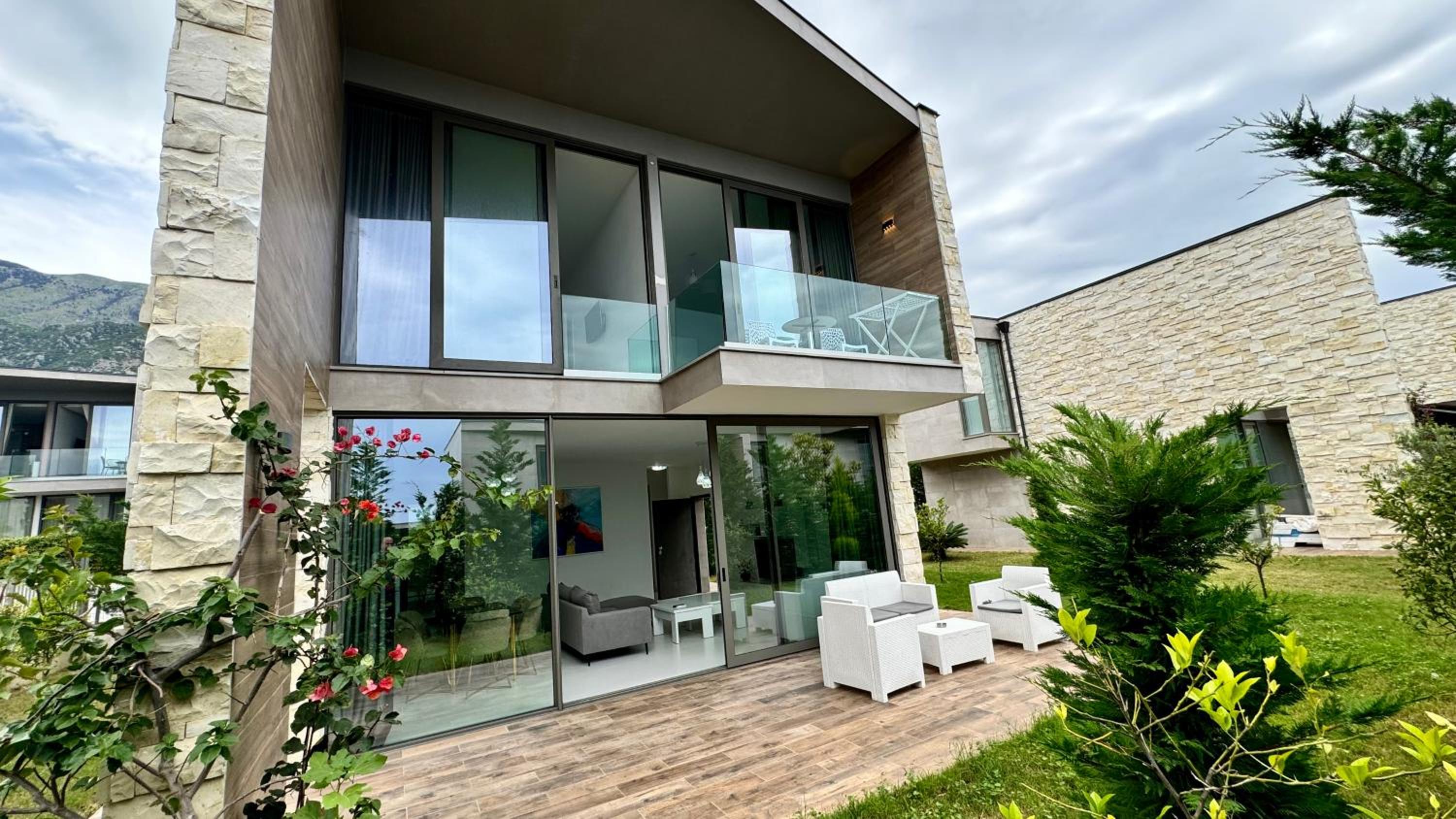 London Villa Olea Residence Drimades
