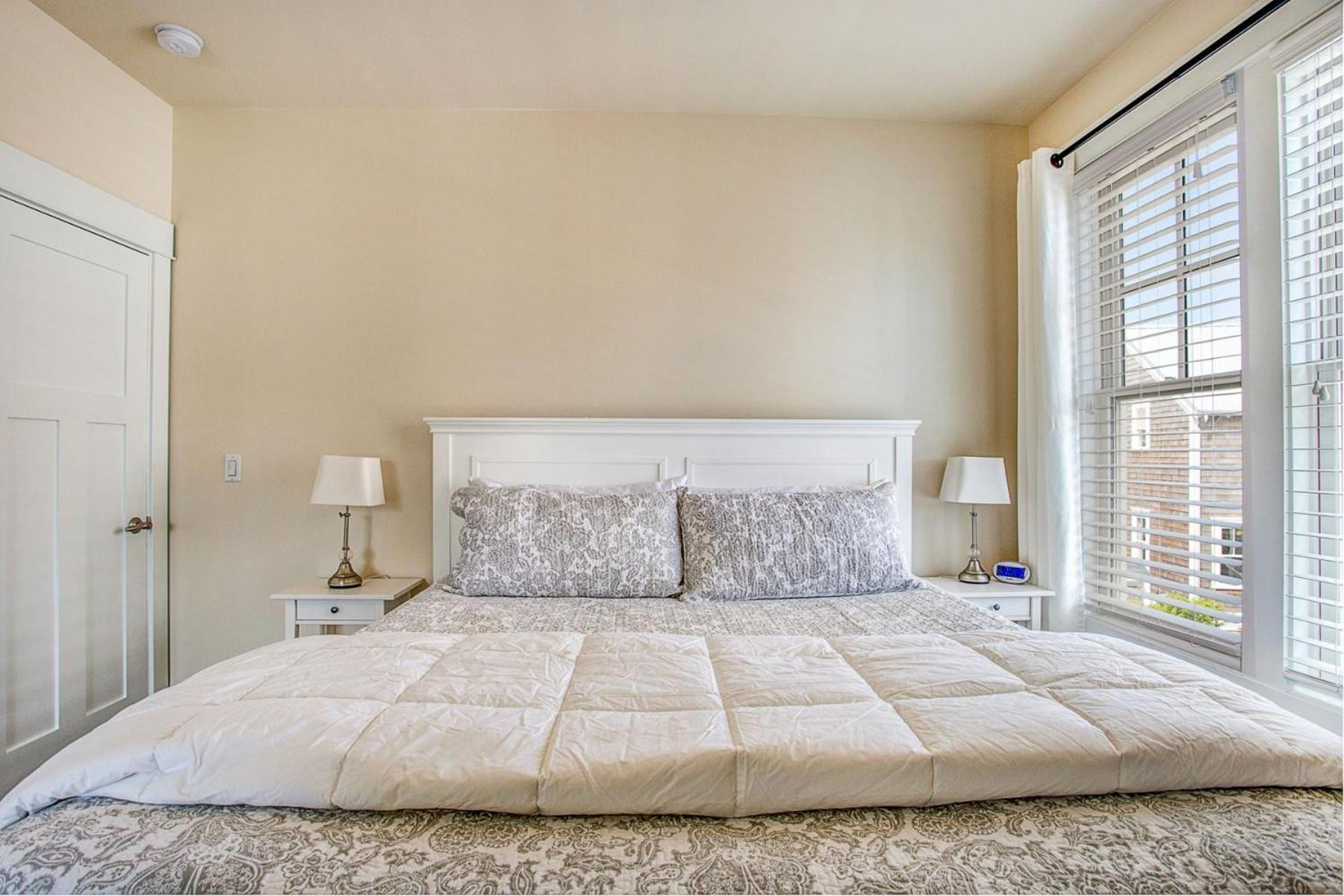 Whispering Sands by Seabrook Hospitality