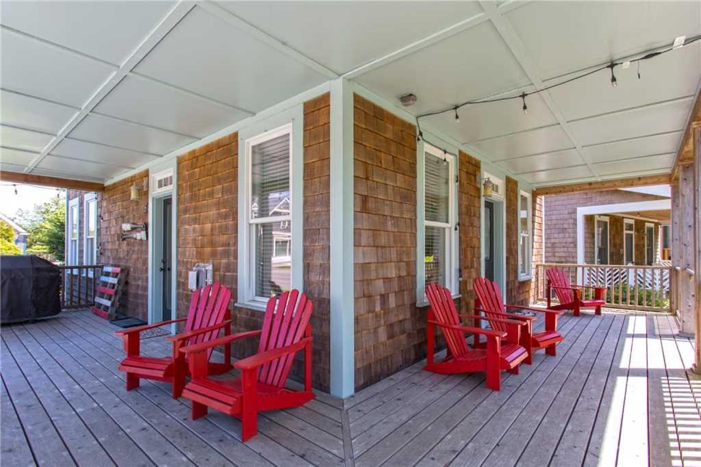 The Deckhouse by Seabrook Hospitality view 3