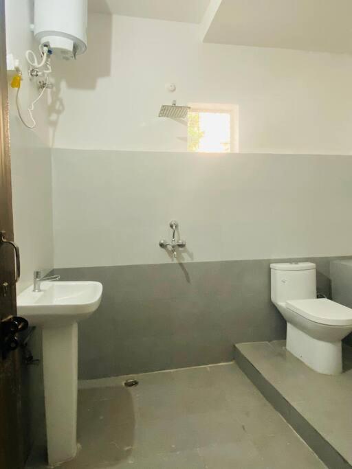 Simple Homestay in Anarwala view 2