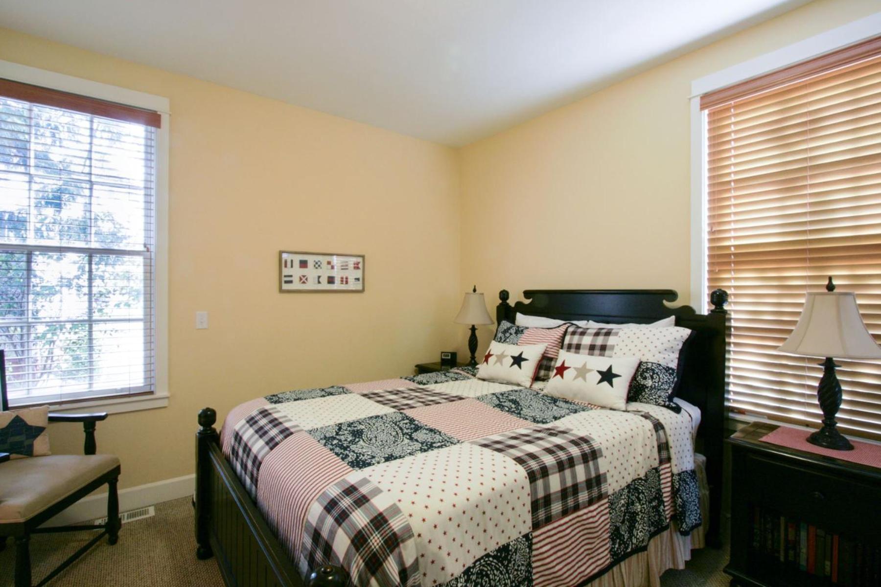 Clamdigger Cottage by Seabrook Hospitality