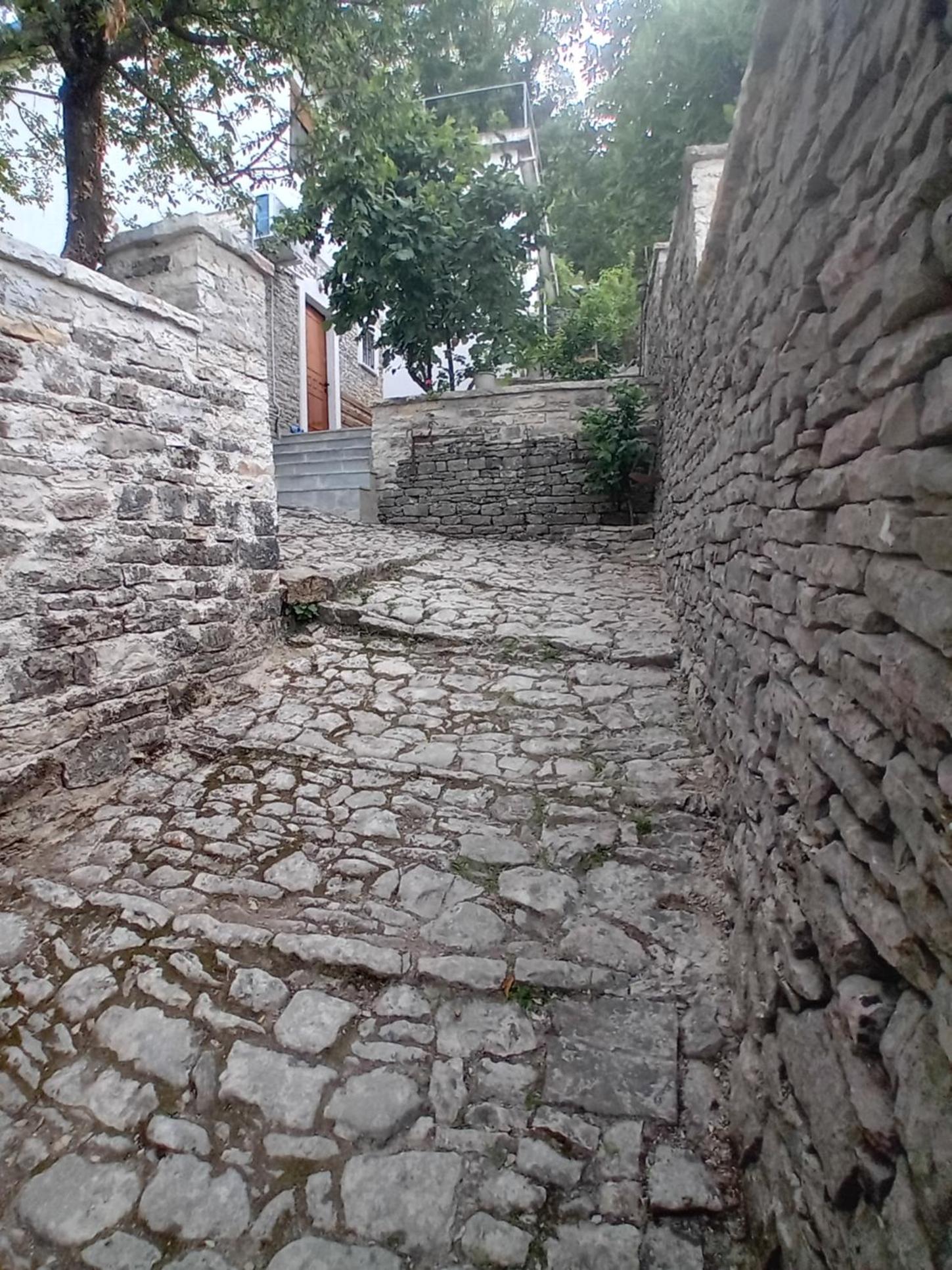 Arpet guesthouse