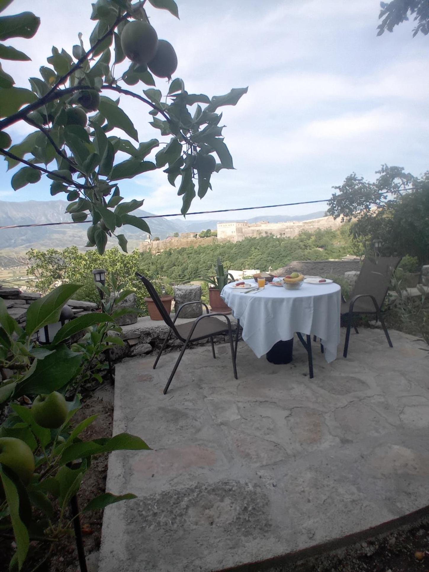 Arpet guesthouse