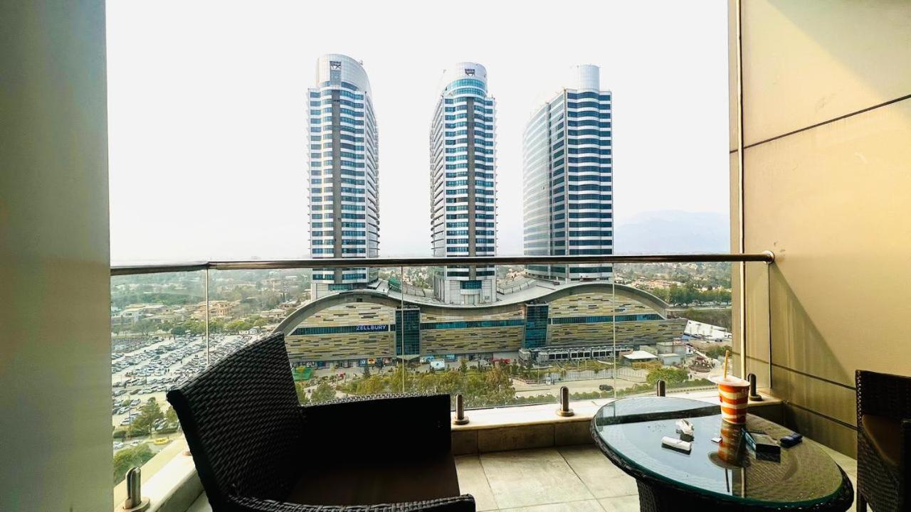 Luxury Two Bed Apartment Elysium Mall Opposite to Centauras Mall Islamabad view 2