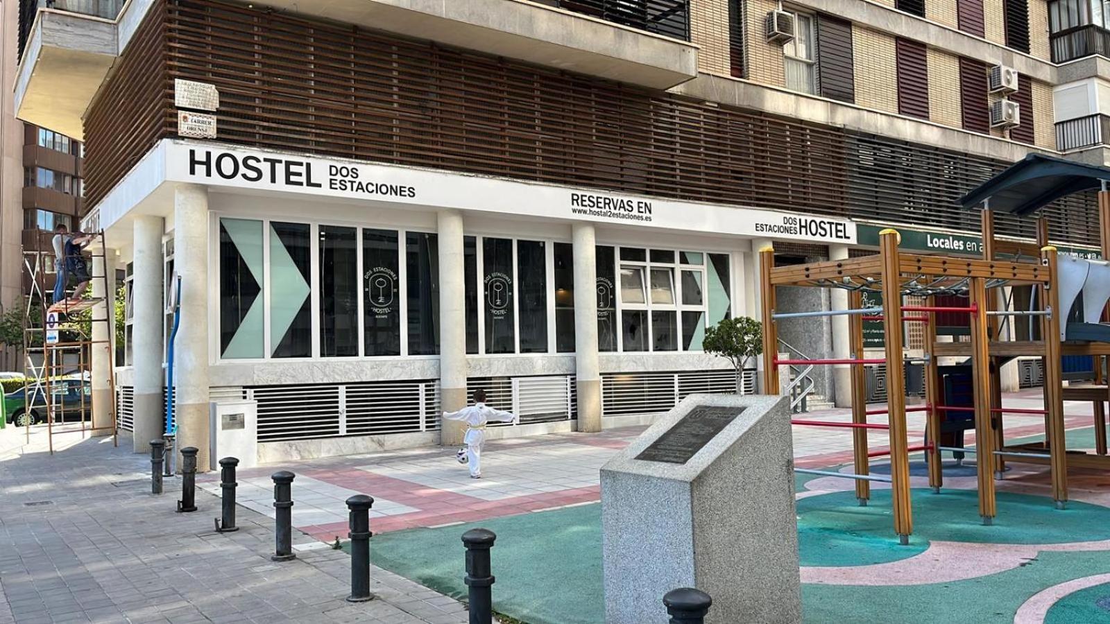 Hostel Dos Estaciones - Albergue Juvenil - FREE towels, coffee & tea, remote check-in view 2