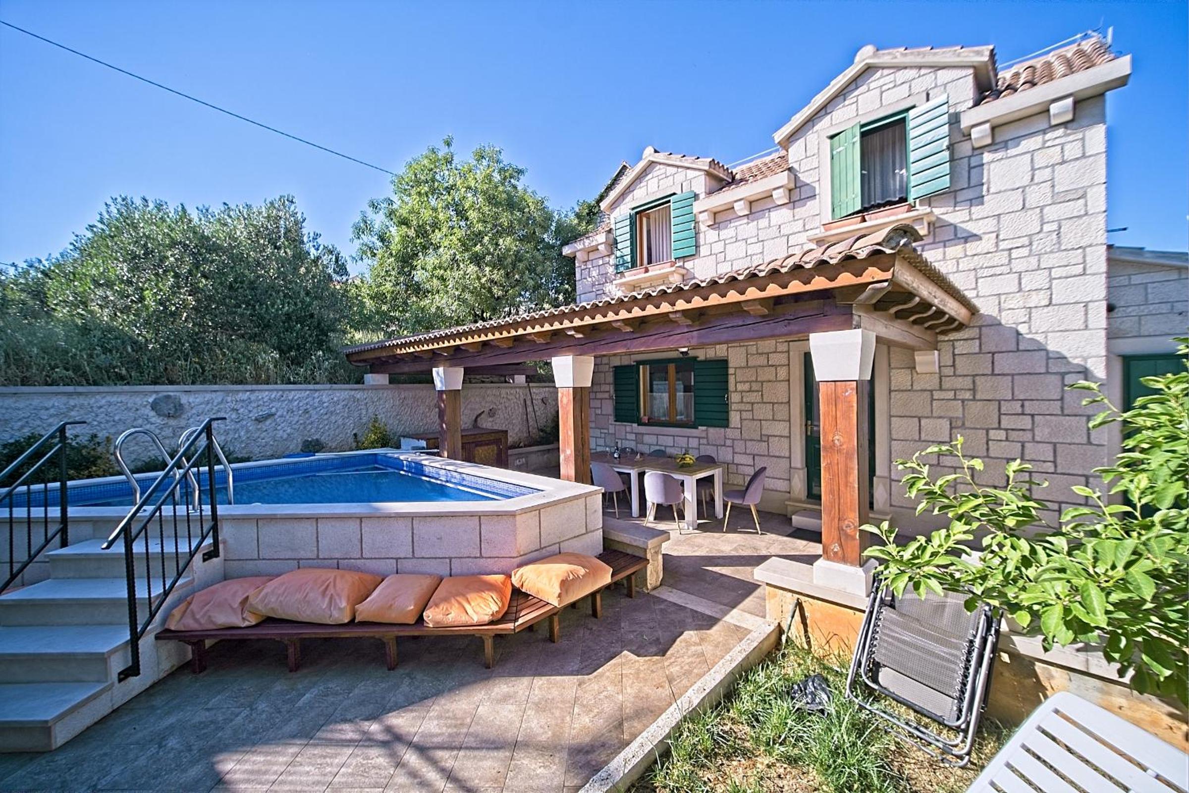 Vacation house Bepa with swimming pool view 3