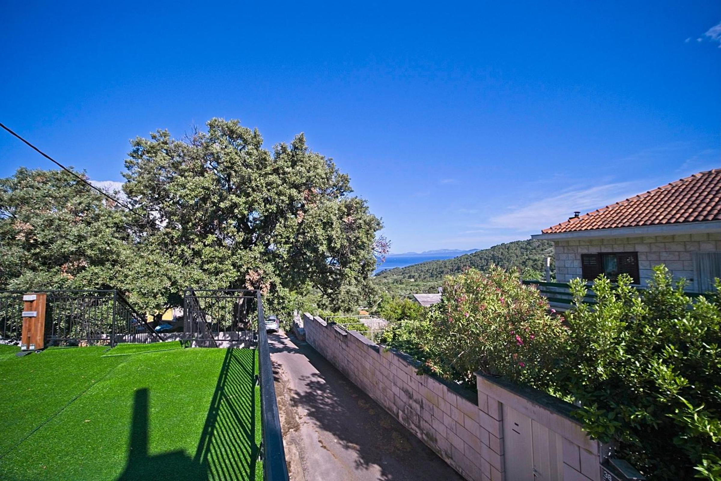 Vacation house Bepa with swimming pool view 4