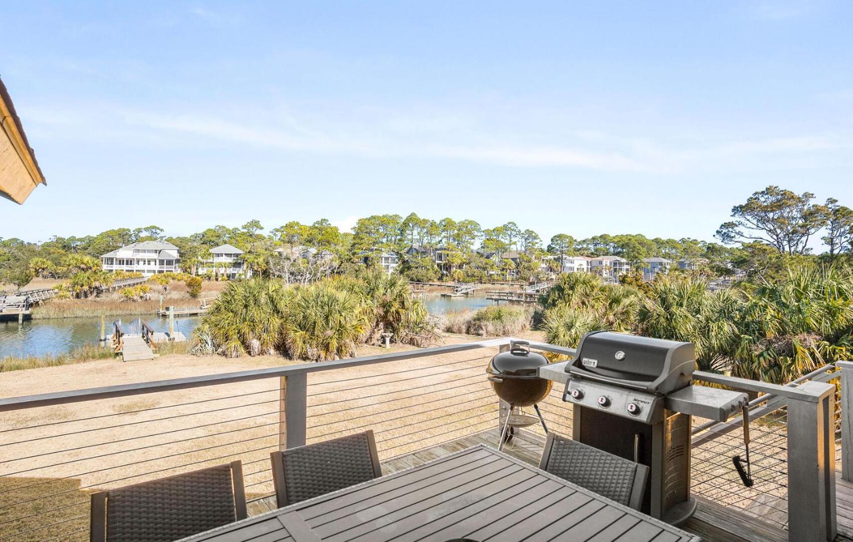 453 Tarpon Blvd