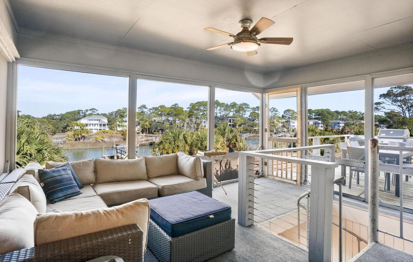 453 Tarpon Blvd