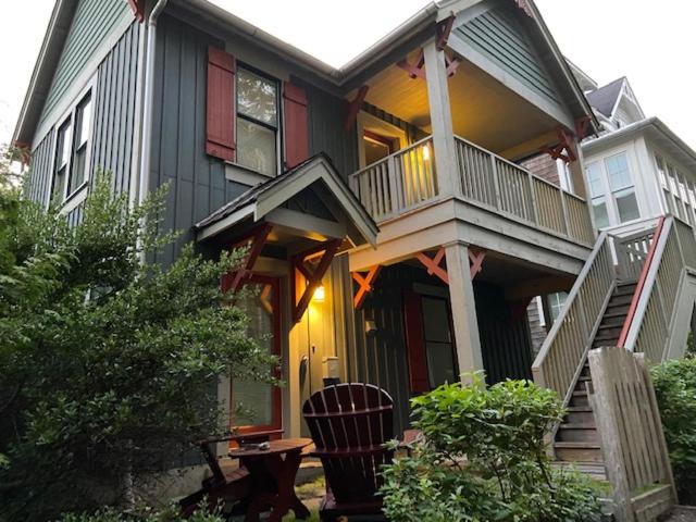 Woodland Cottage by Seabrook Hospitality