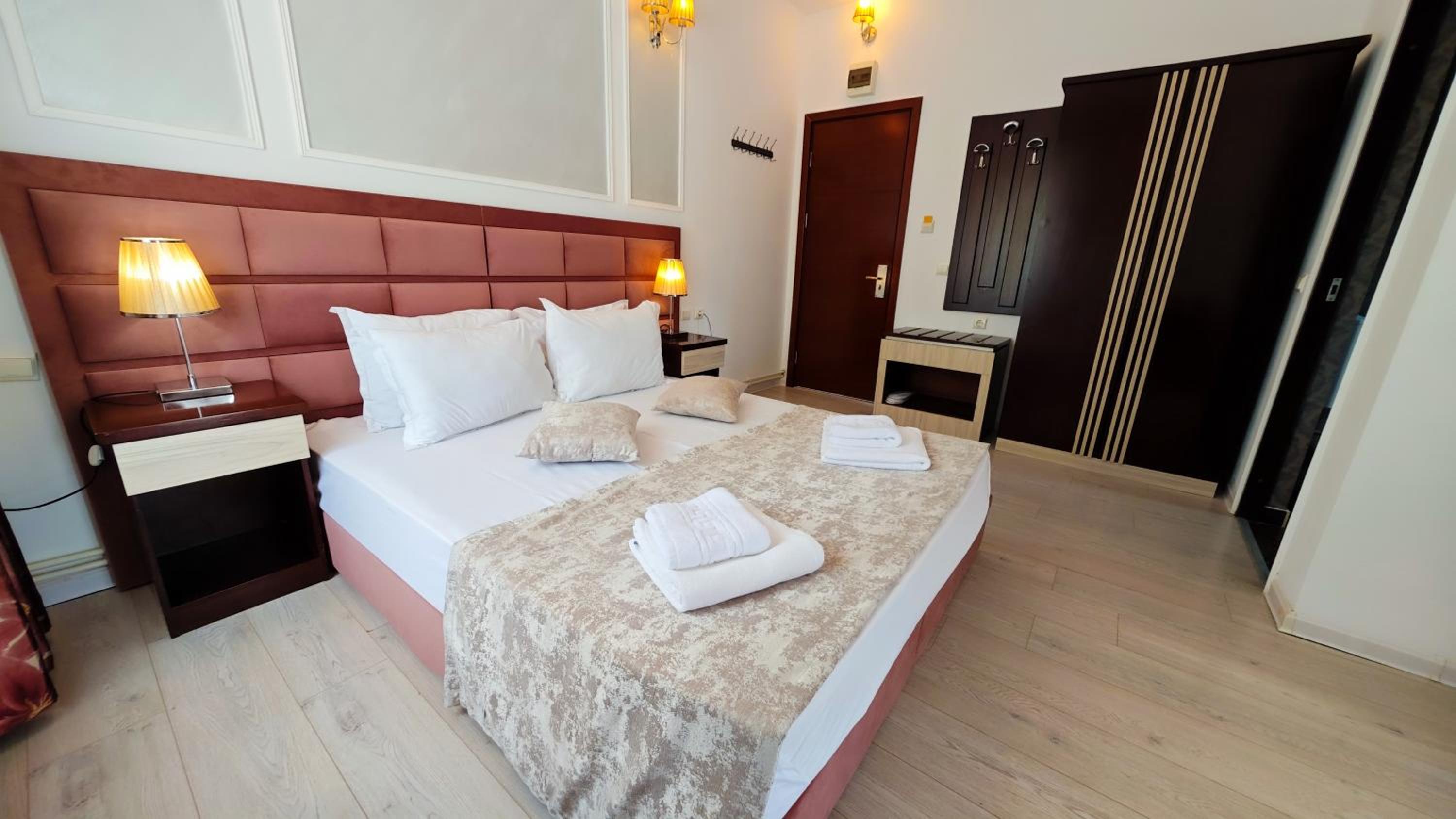 Steaua Apelor Family Resort view 5