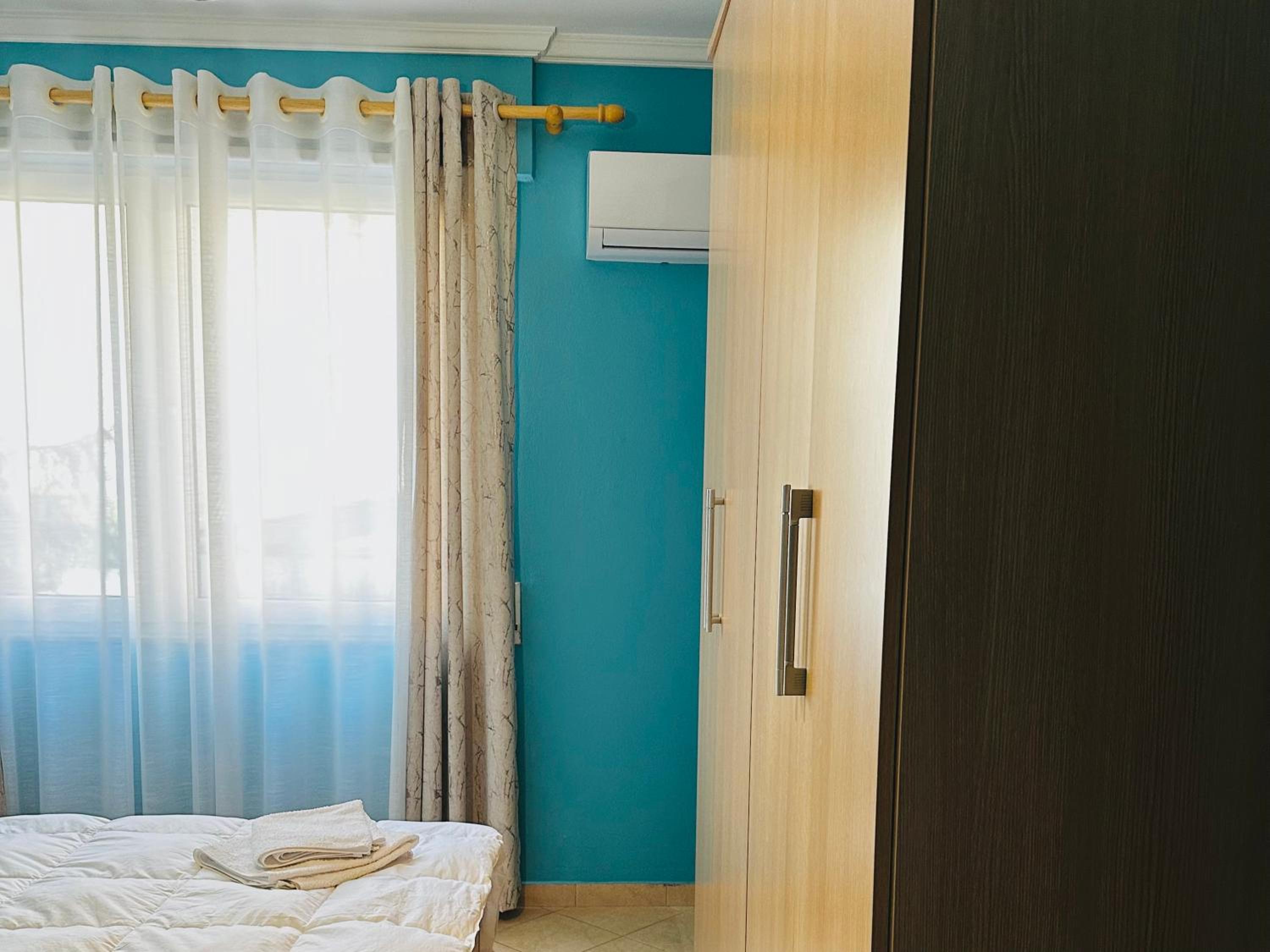 Quiet & spacious city center apartment - 4 min walk