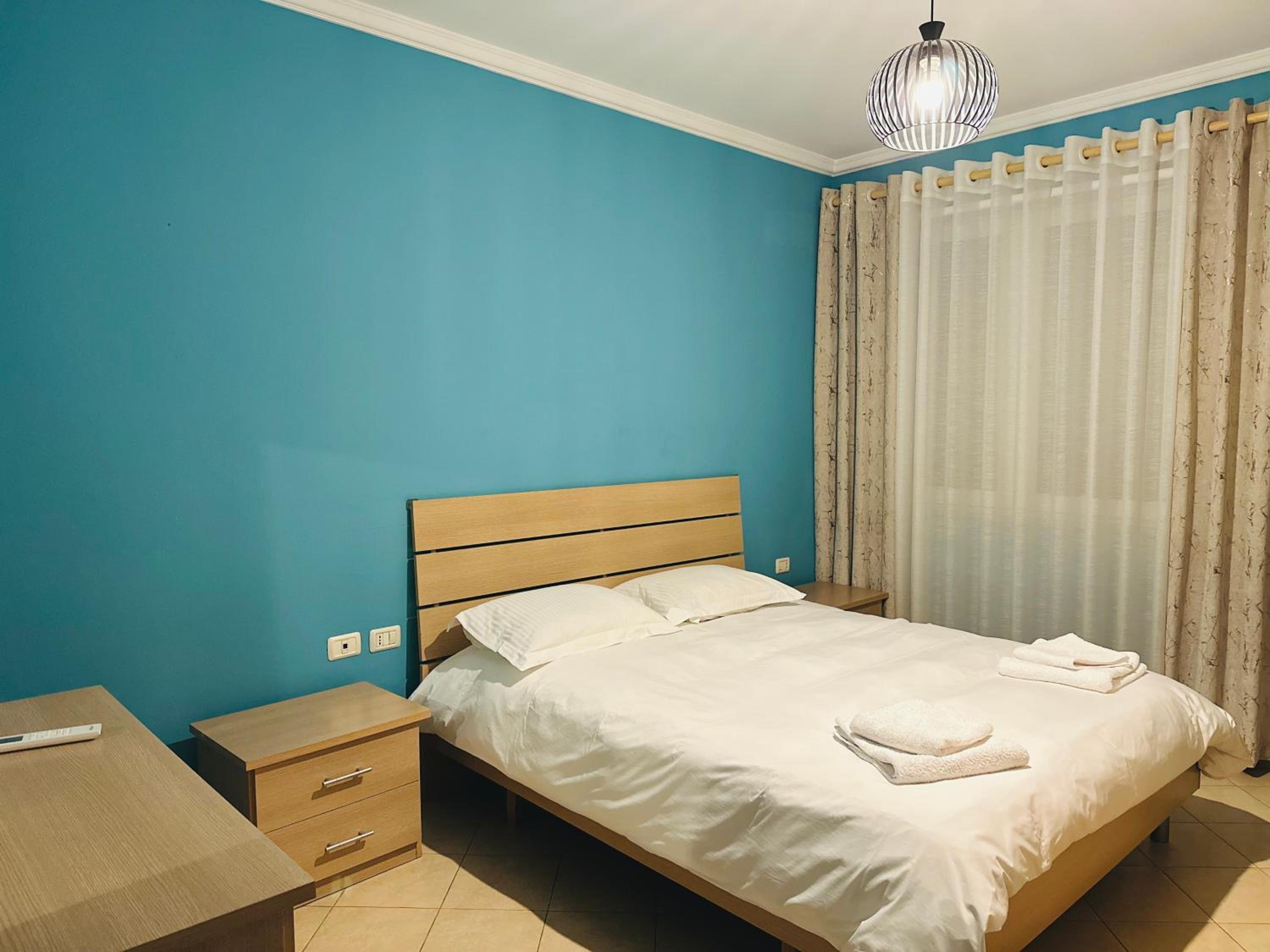 Quiet & spacious city center apartment - 4 min walk