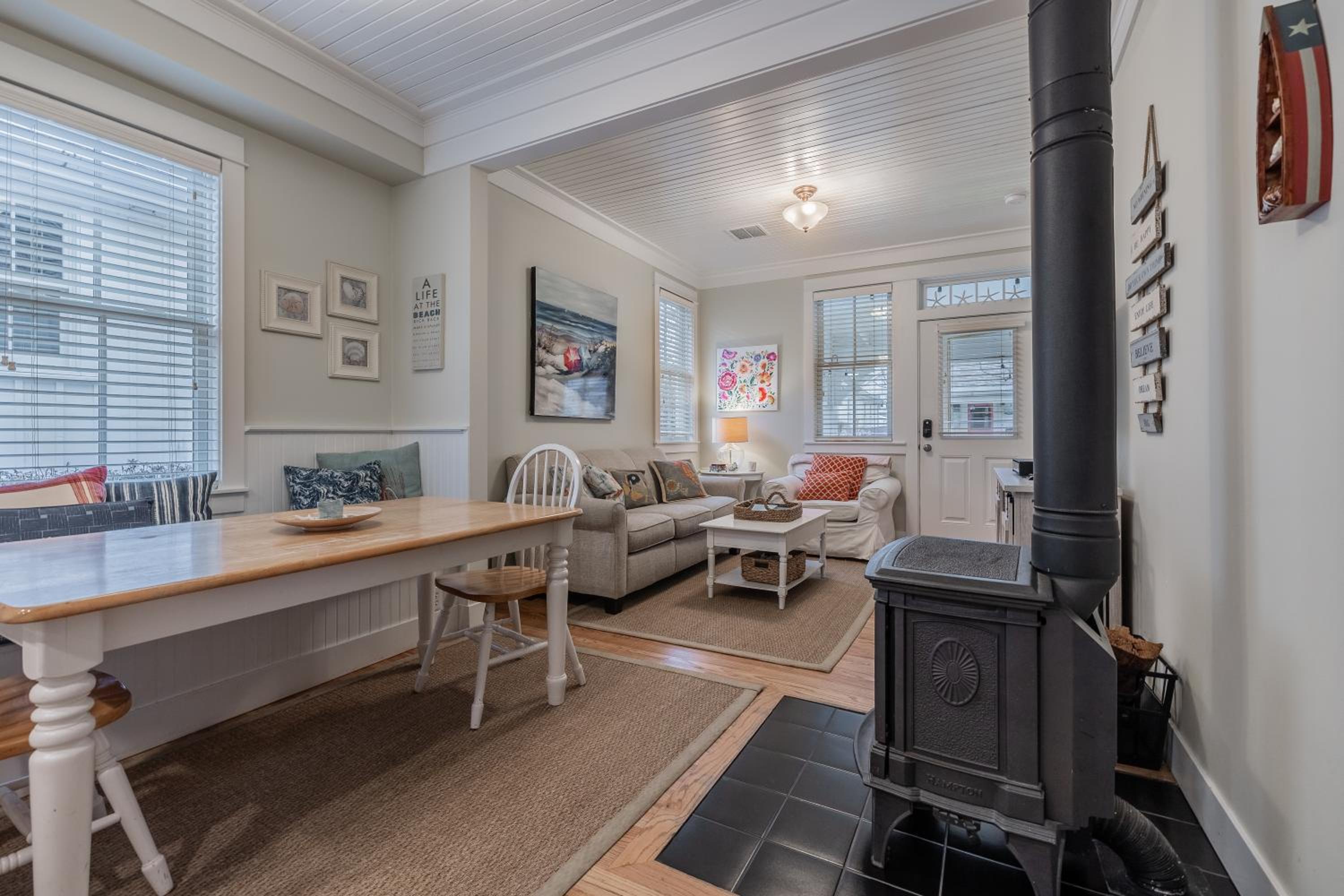 Zinnias Cottage by Seabrook Hospitality