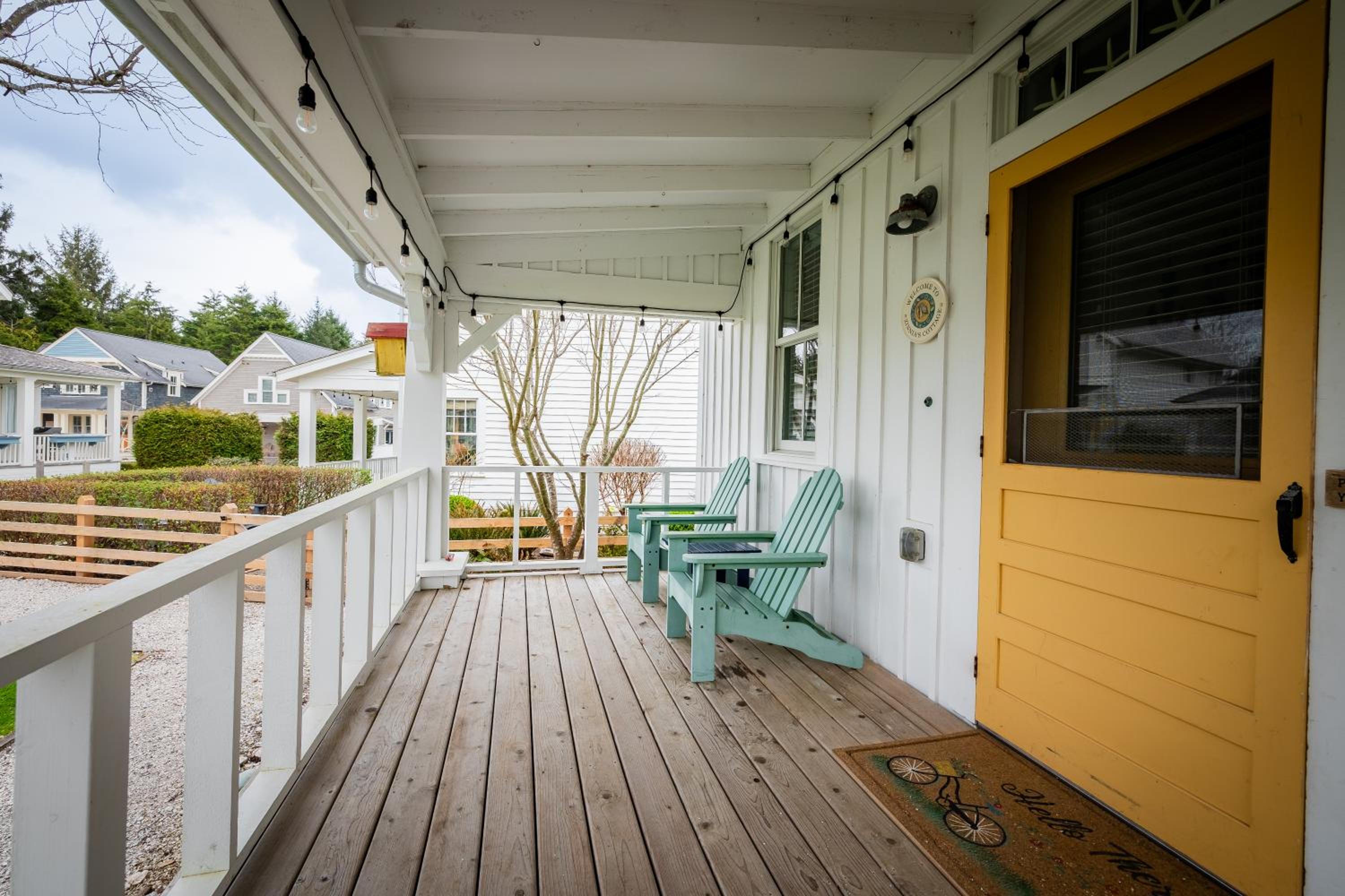Zinnias Cottage by Seabrook Hospitality