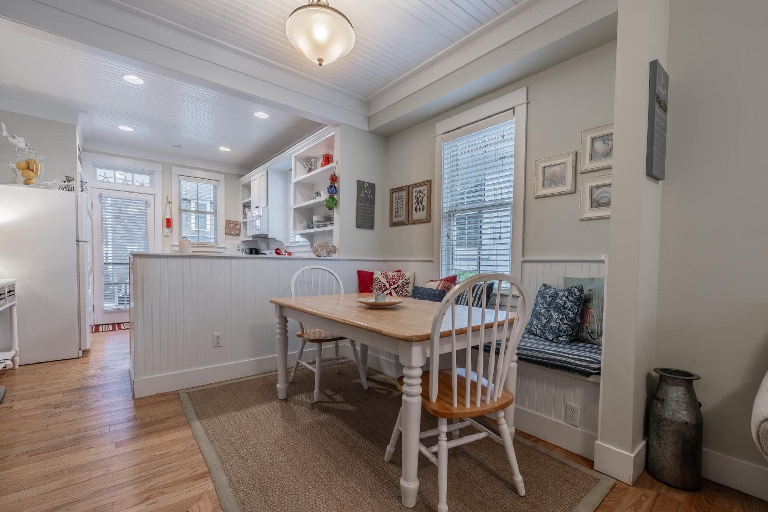 Zinnias Cottage by Seabrook Hospitality