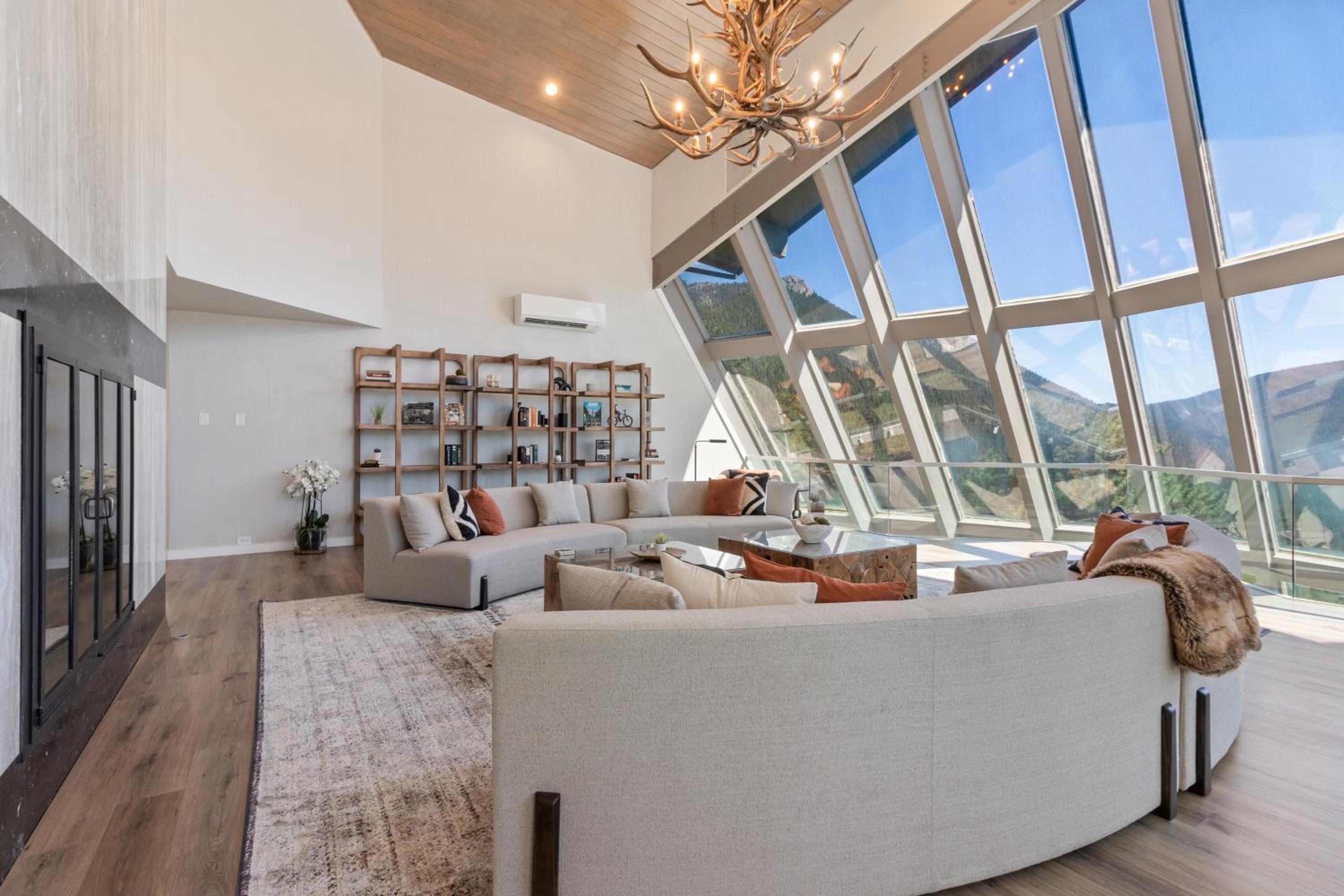 Breathtaking Luxury Mountain Retreat - Estes Park's Best Views - Switzerland in Colorado - Property Image 30