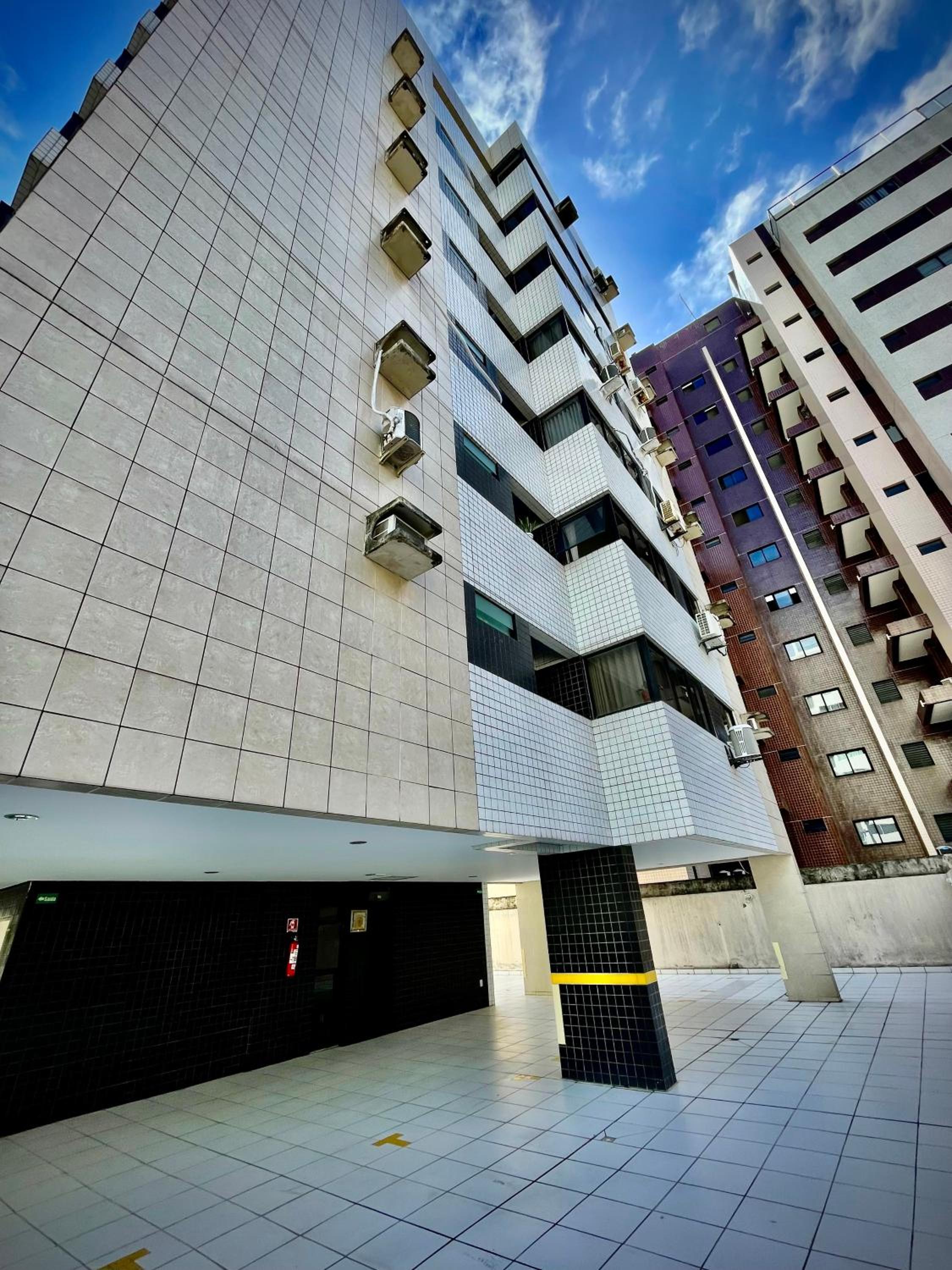 Apartamento Luxo com Piscina em Ponta Verde