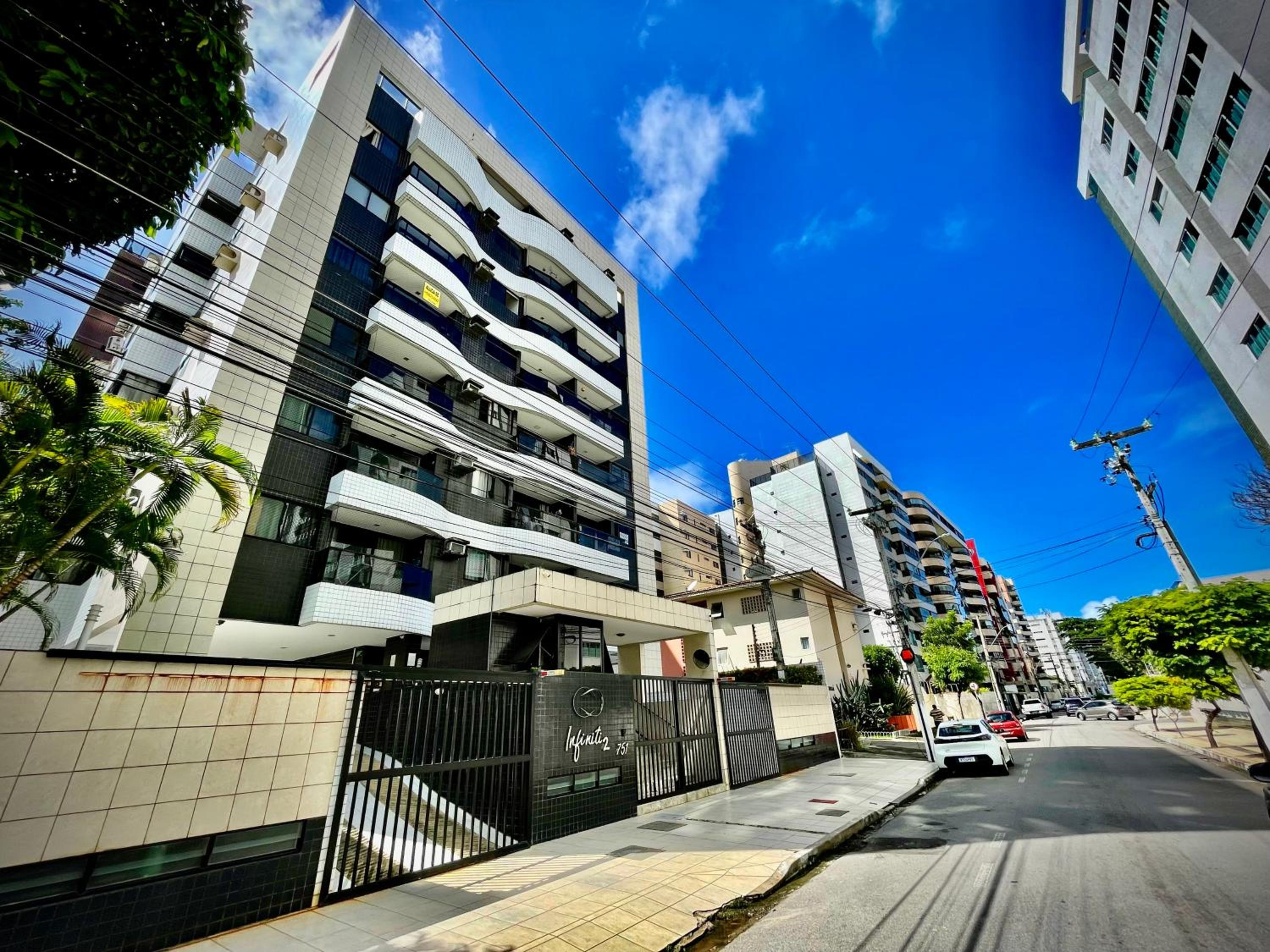 Apartamento Luxo com Piscina em Ponta Verde