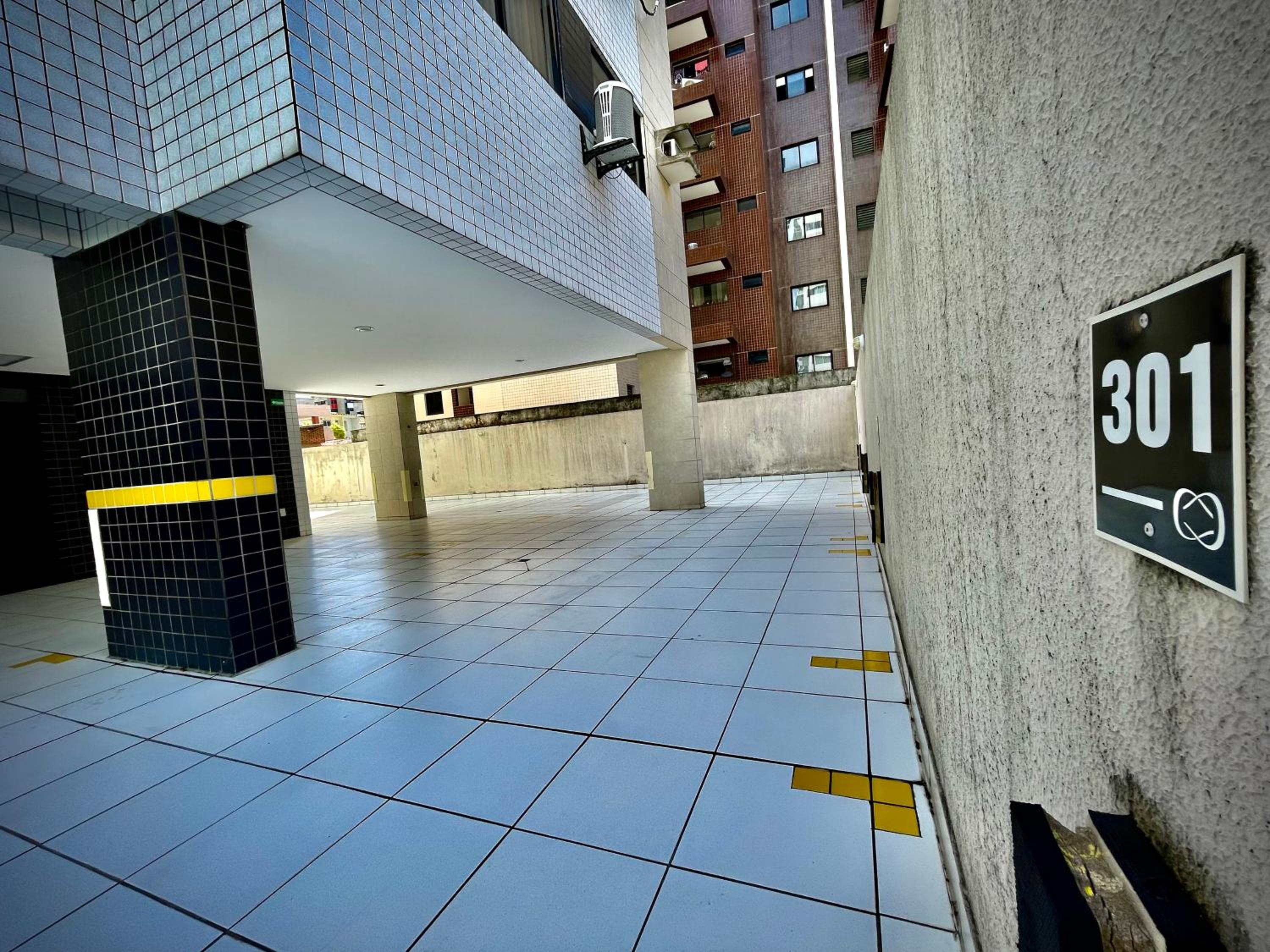 Apartamento Luxo com Piscina em Ponta Verde