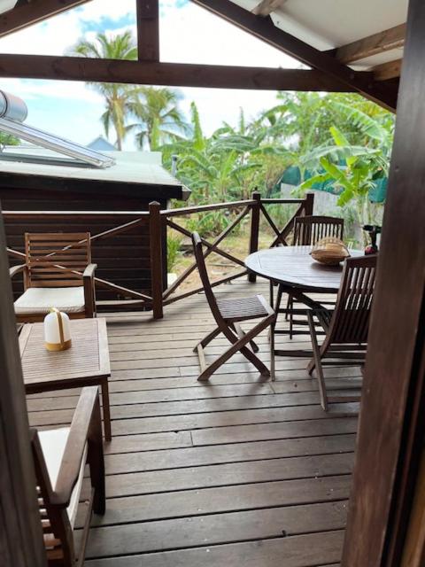 La Bananeraie Apt 35m2 piscine jardin tropical parking privé view 4