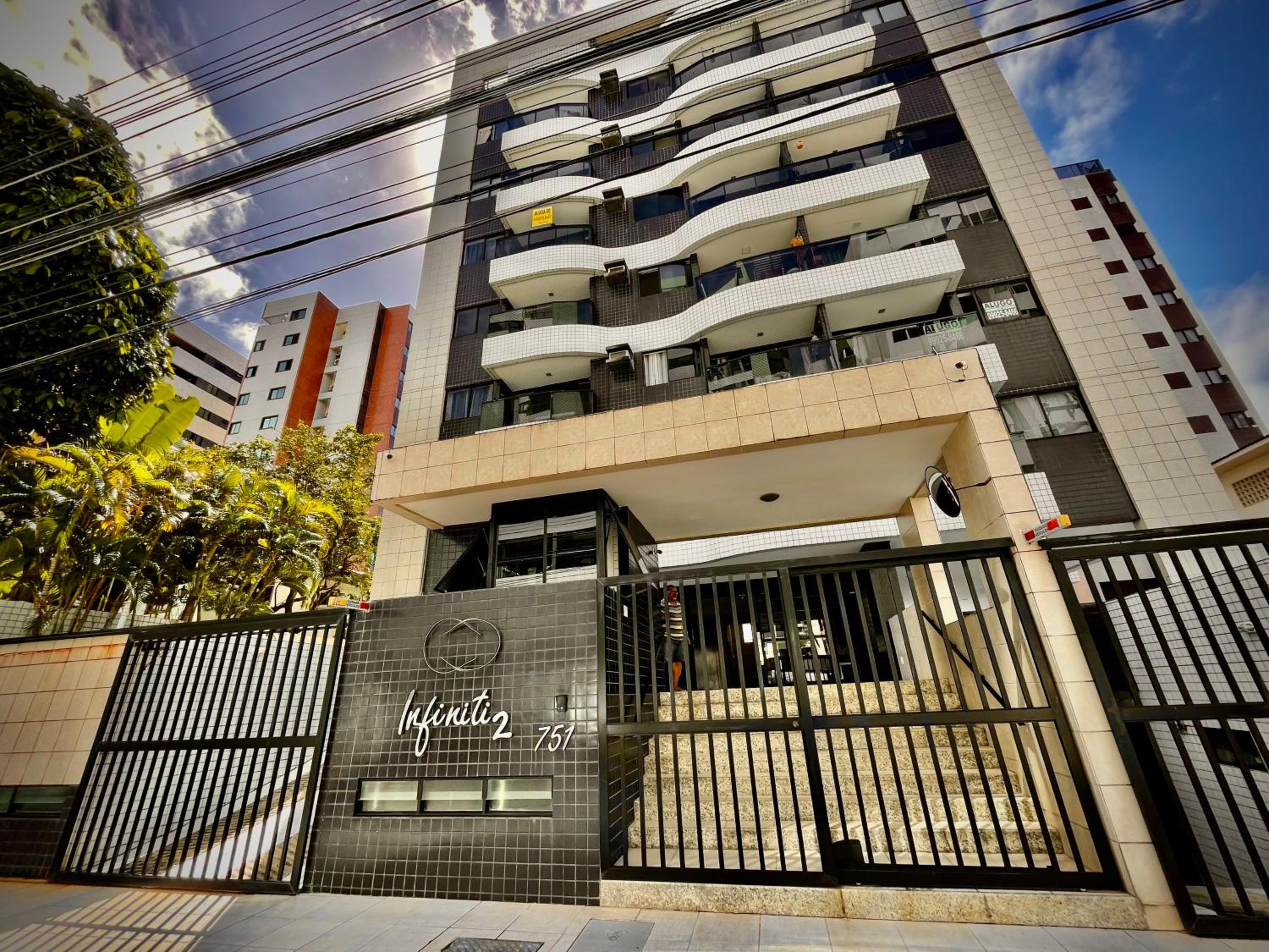 Apartamento Luxo com Piscina em Ponta Verde