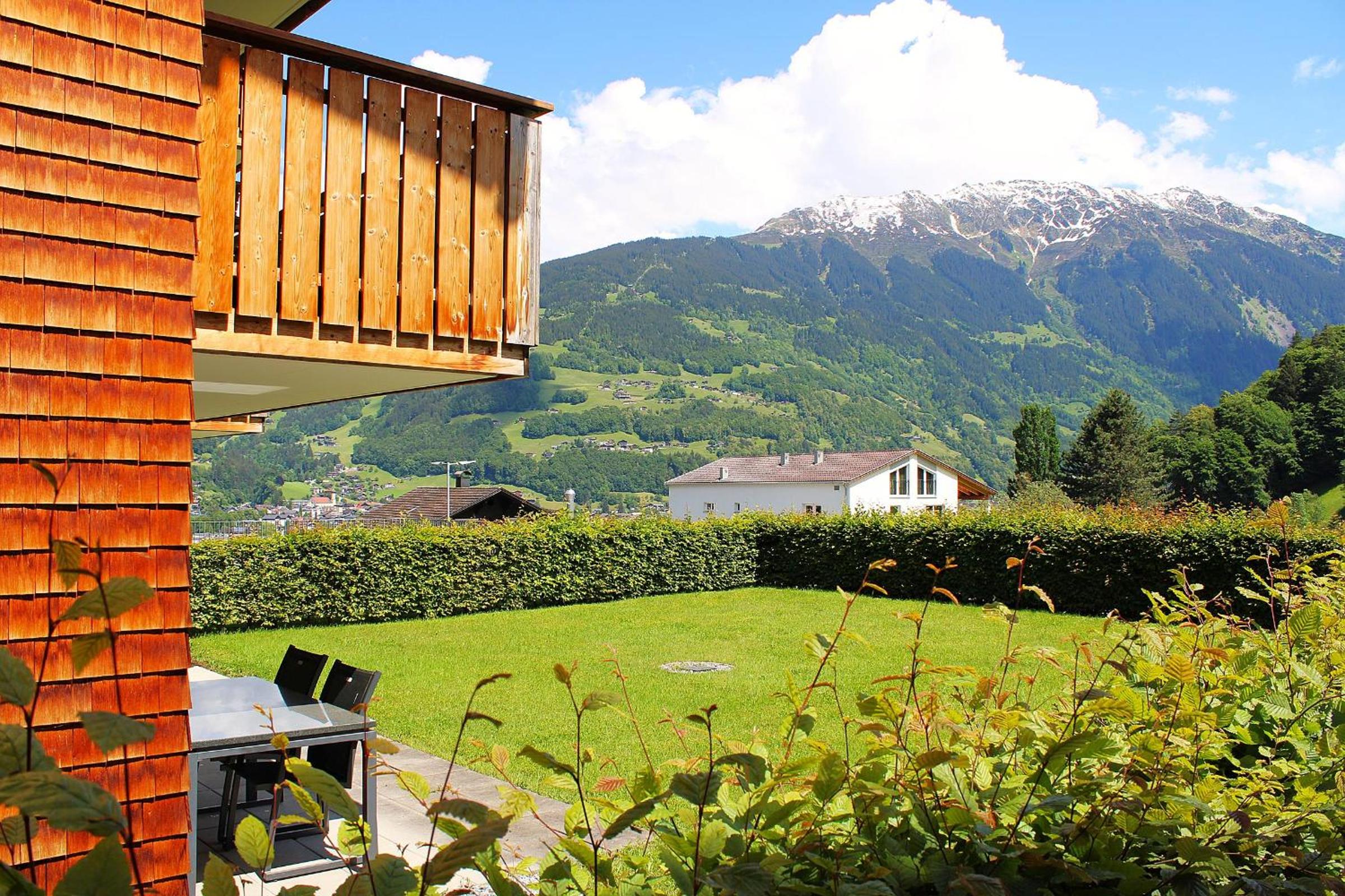 Verwall 1 Garten FeWo by Alpenfeder
