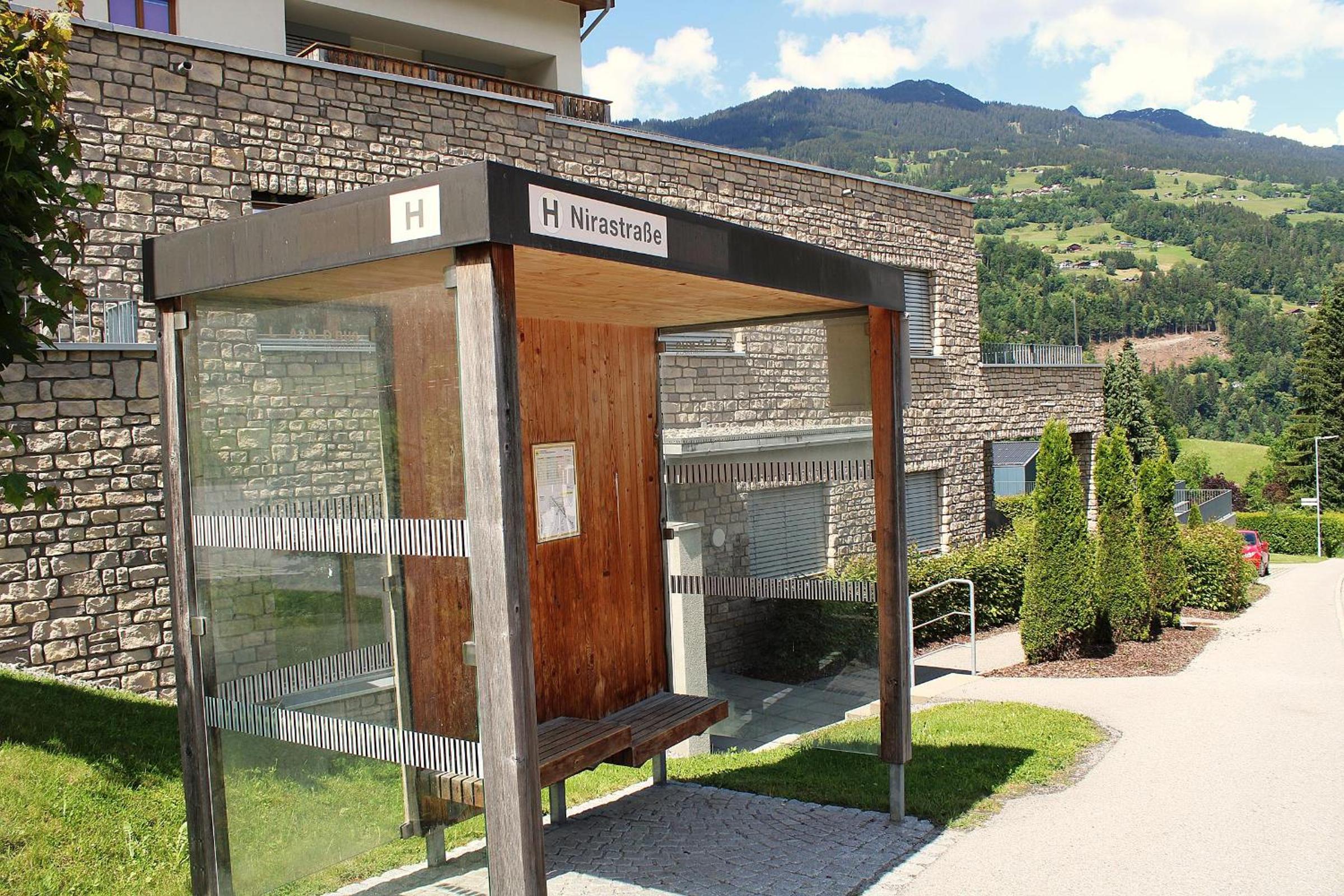 Verwall 1 Garten FeWo by Alpenfeder