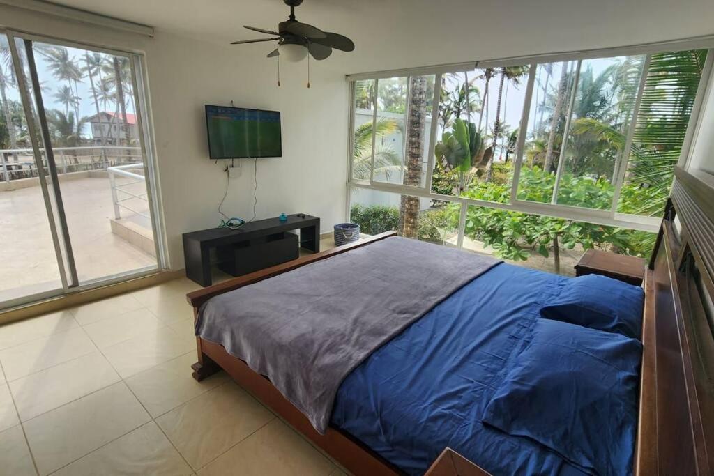 Hermosa casa frente al mar