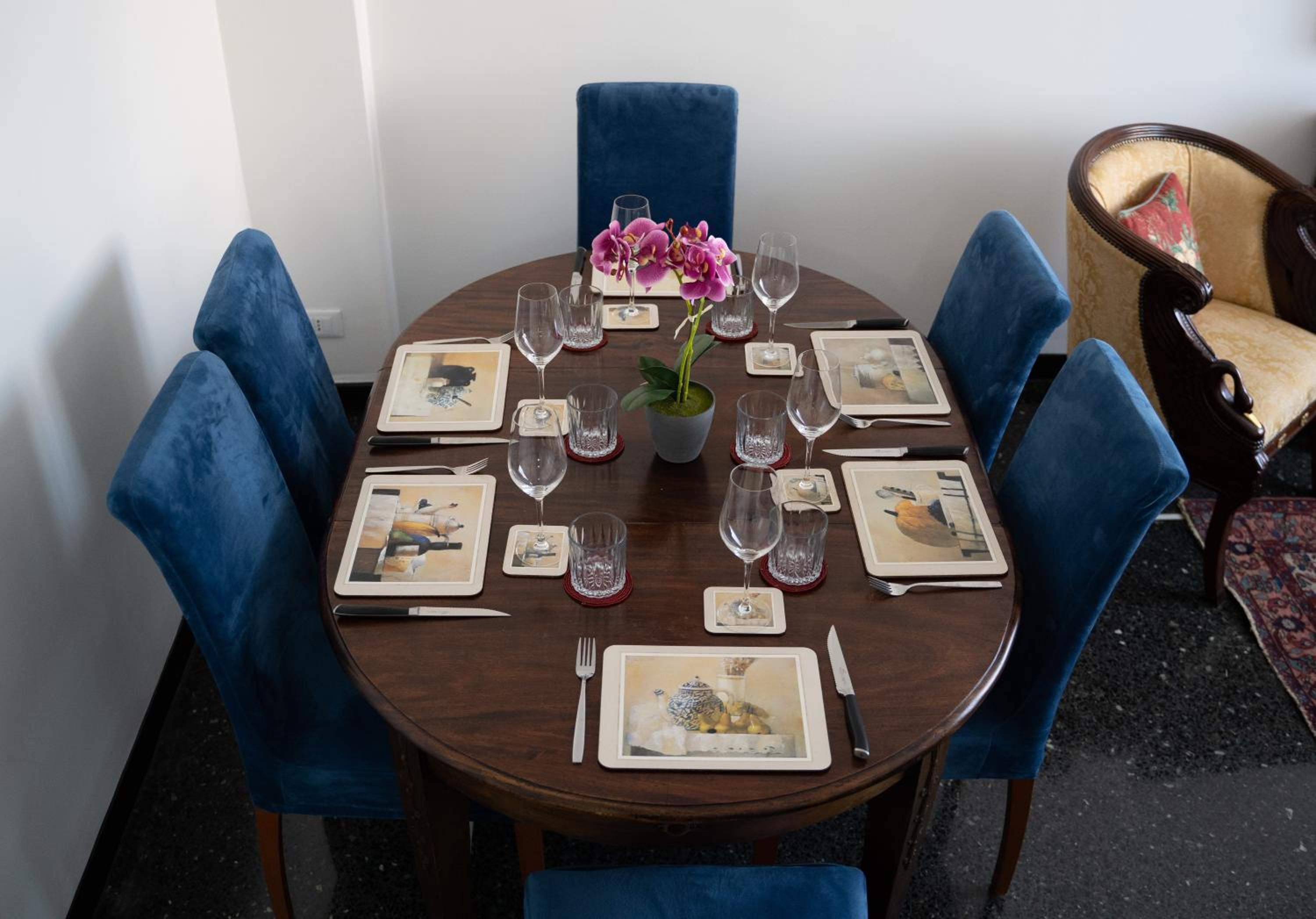 dining