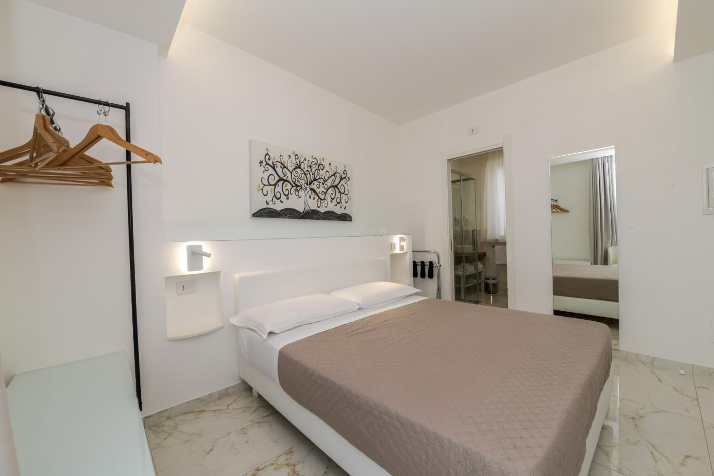 Donna Adriana Rooms