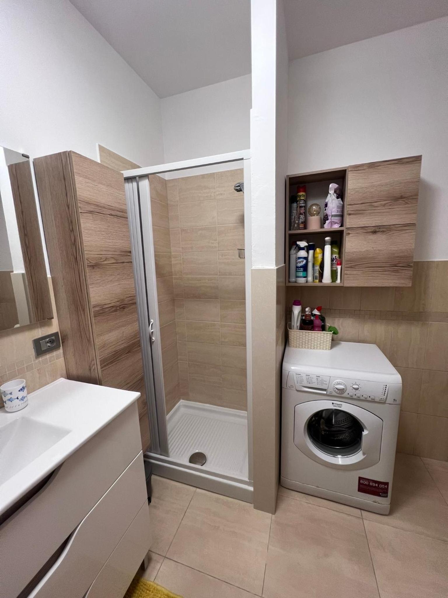 Casa Antia, nuovo bilocale con giardino in Residence con piscina