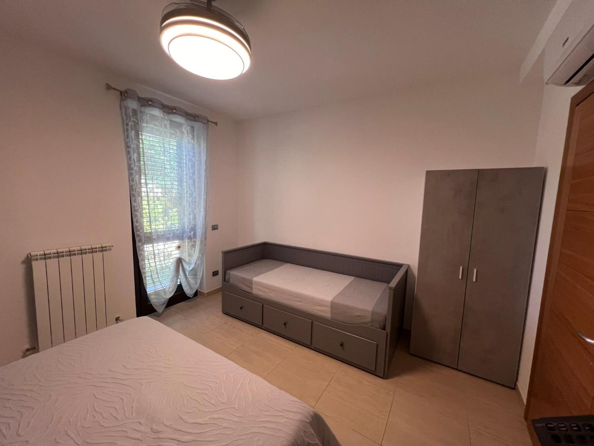 Casa Antia, nuovo bilocale con giardino in Residence con piscina
