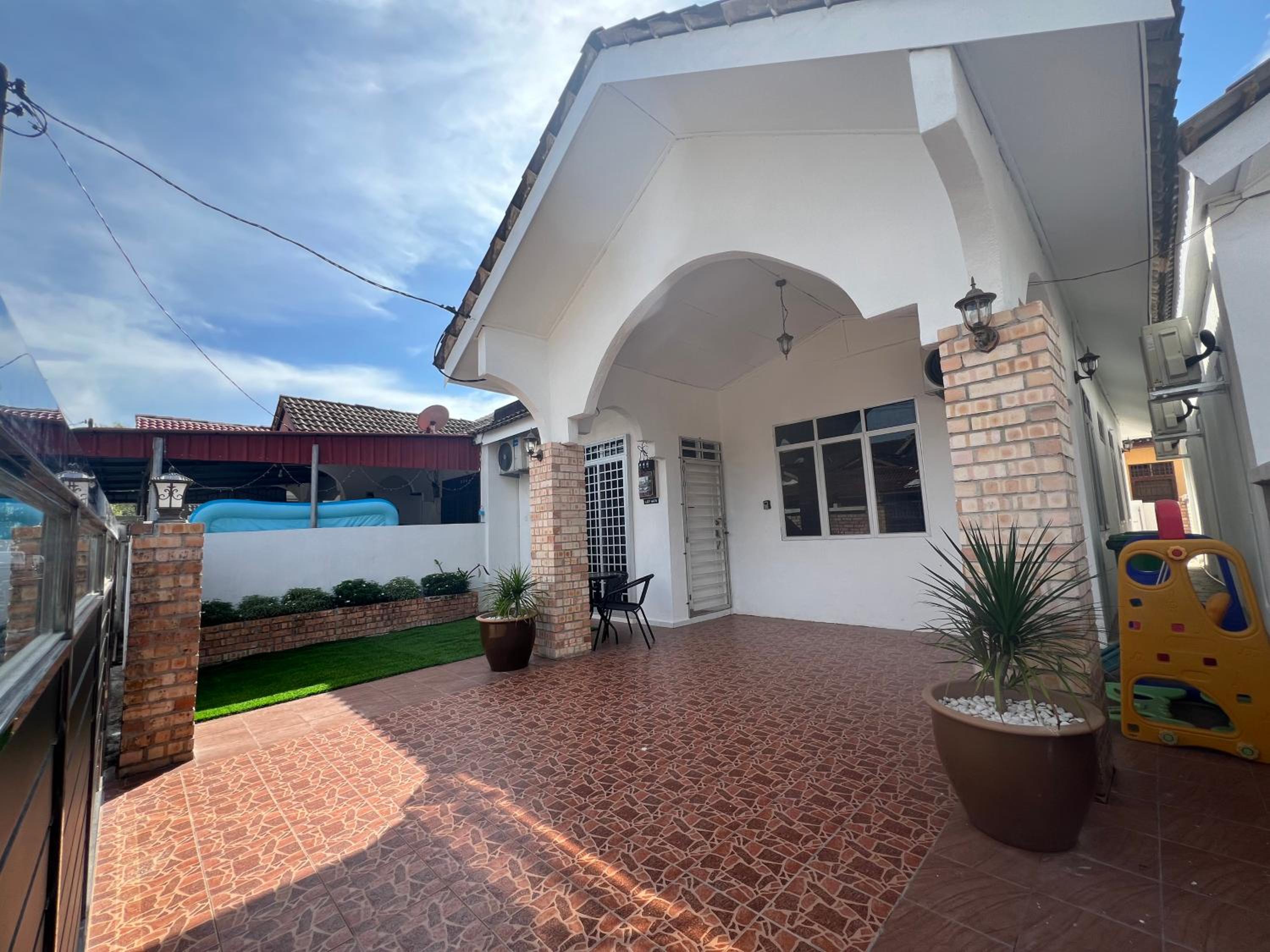 Kak Pah Homestay Paka photo 2