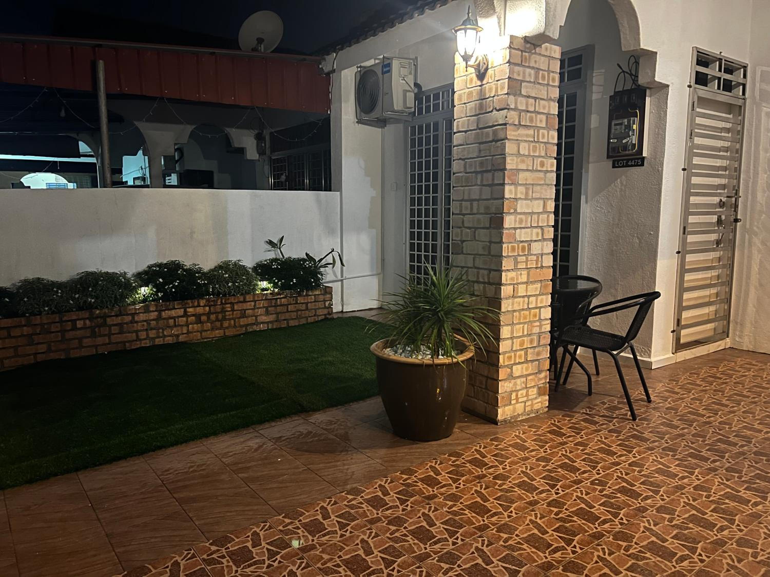 Photo 19