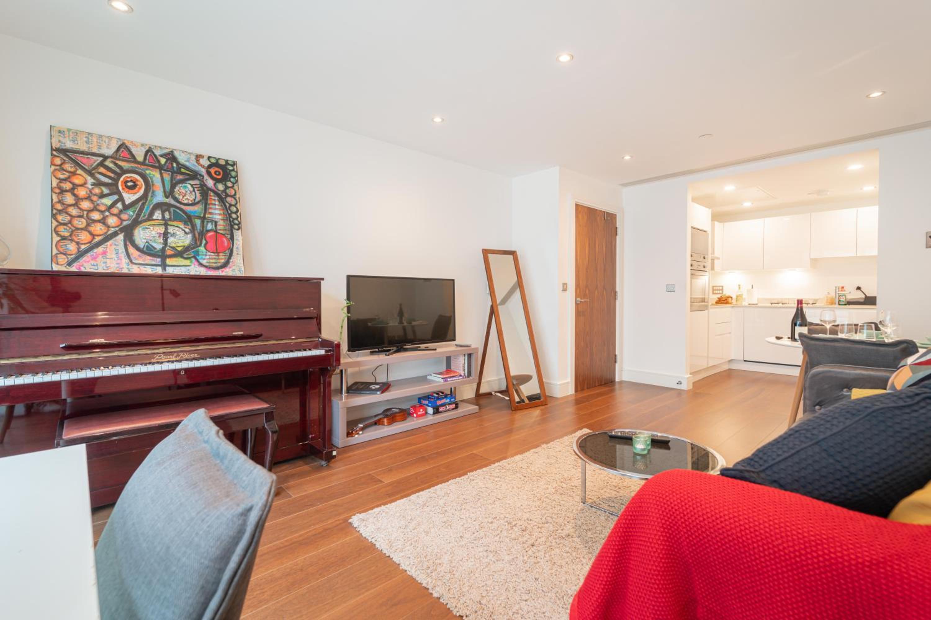 Stylish and Comfortable Canary Wharf Apartment perfect for long stays