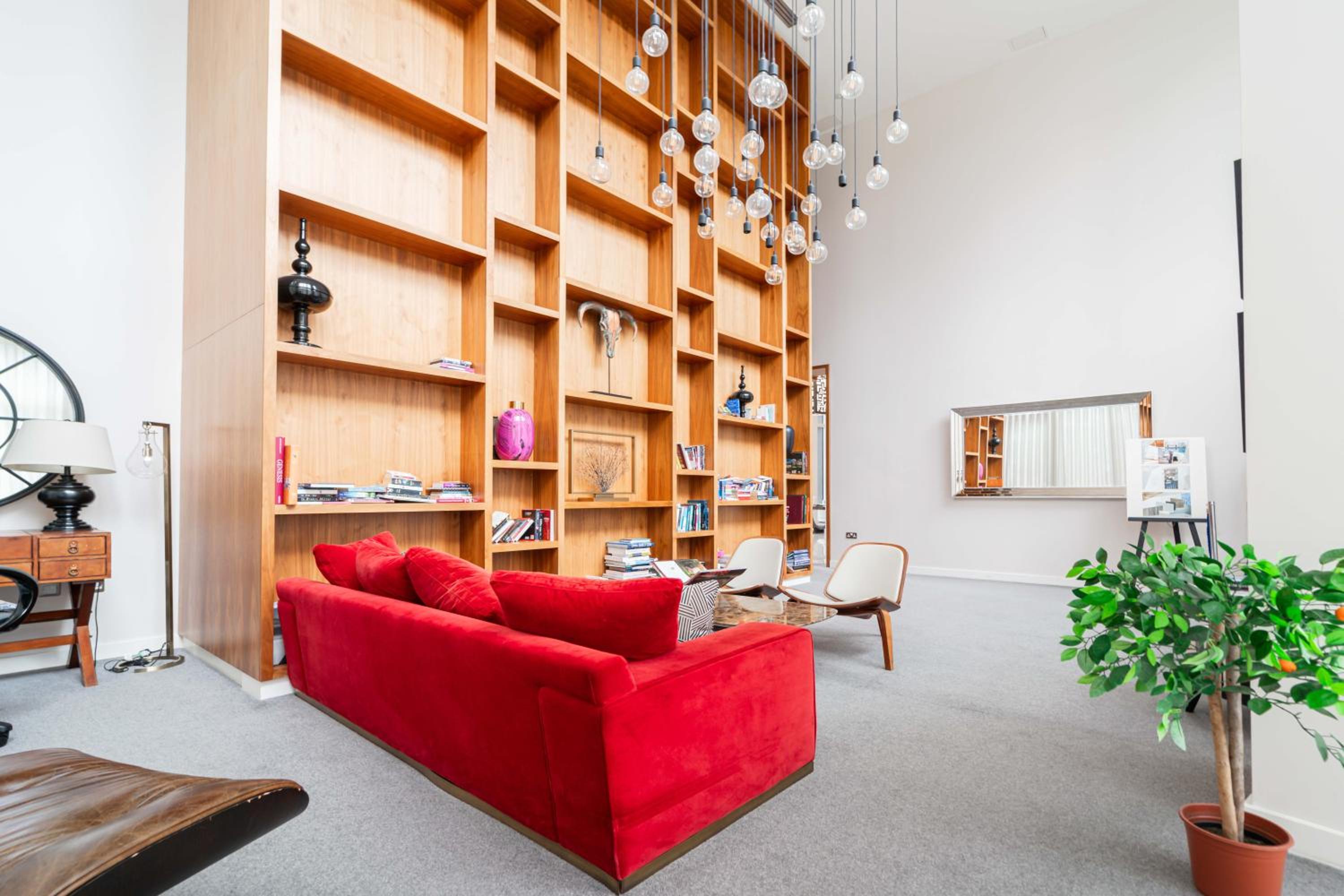 Stylish and Comfortable Canary Wharf Apartment perfect for long stays