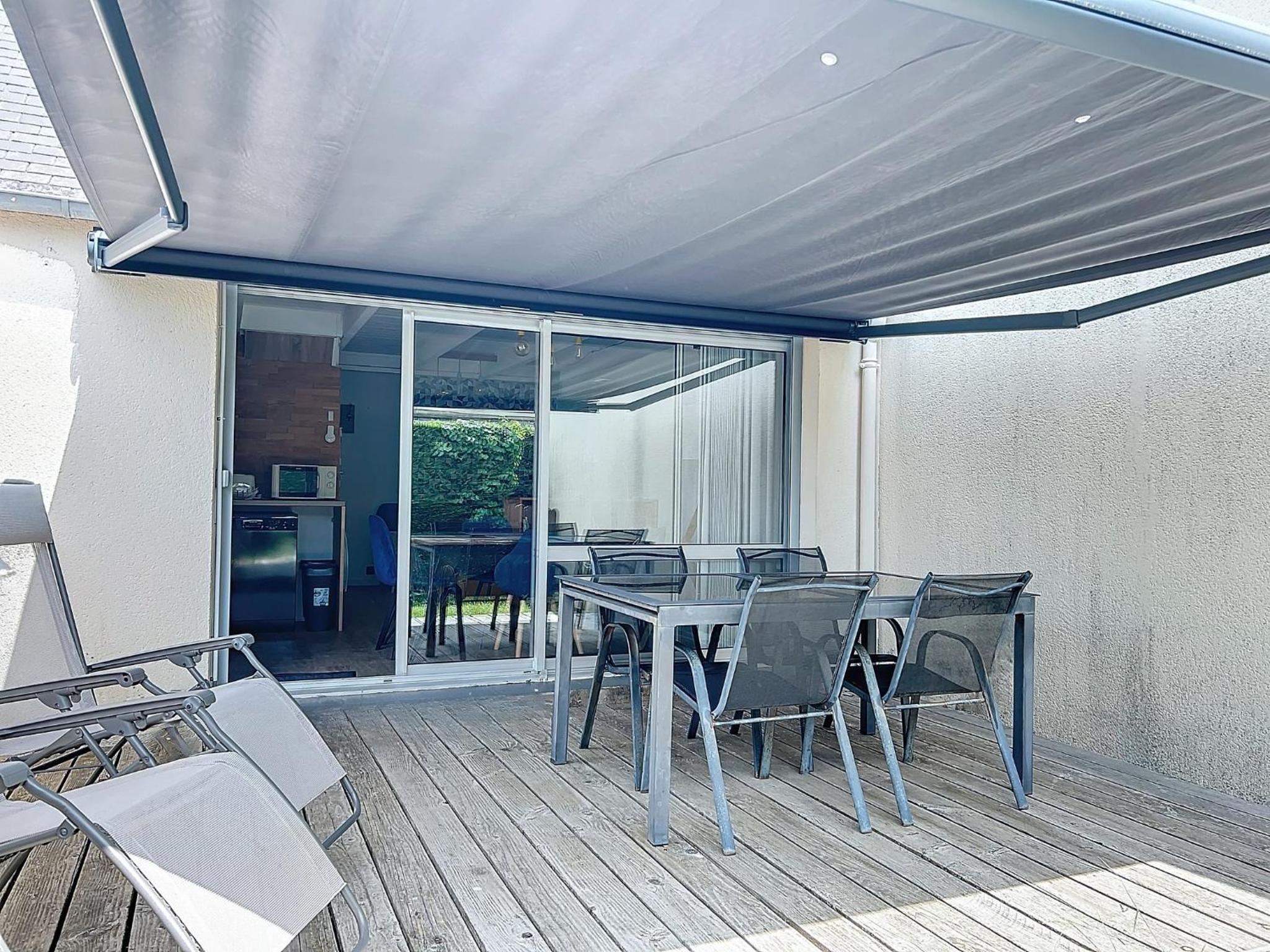 Escapade marine Carnac, Petite Maison toute équipée et confortable, au calme entre plage et ville avec jardinet au sud