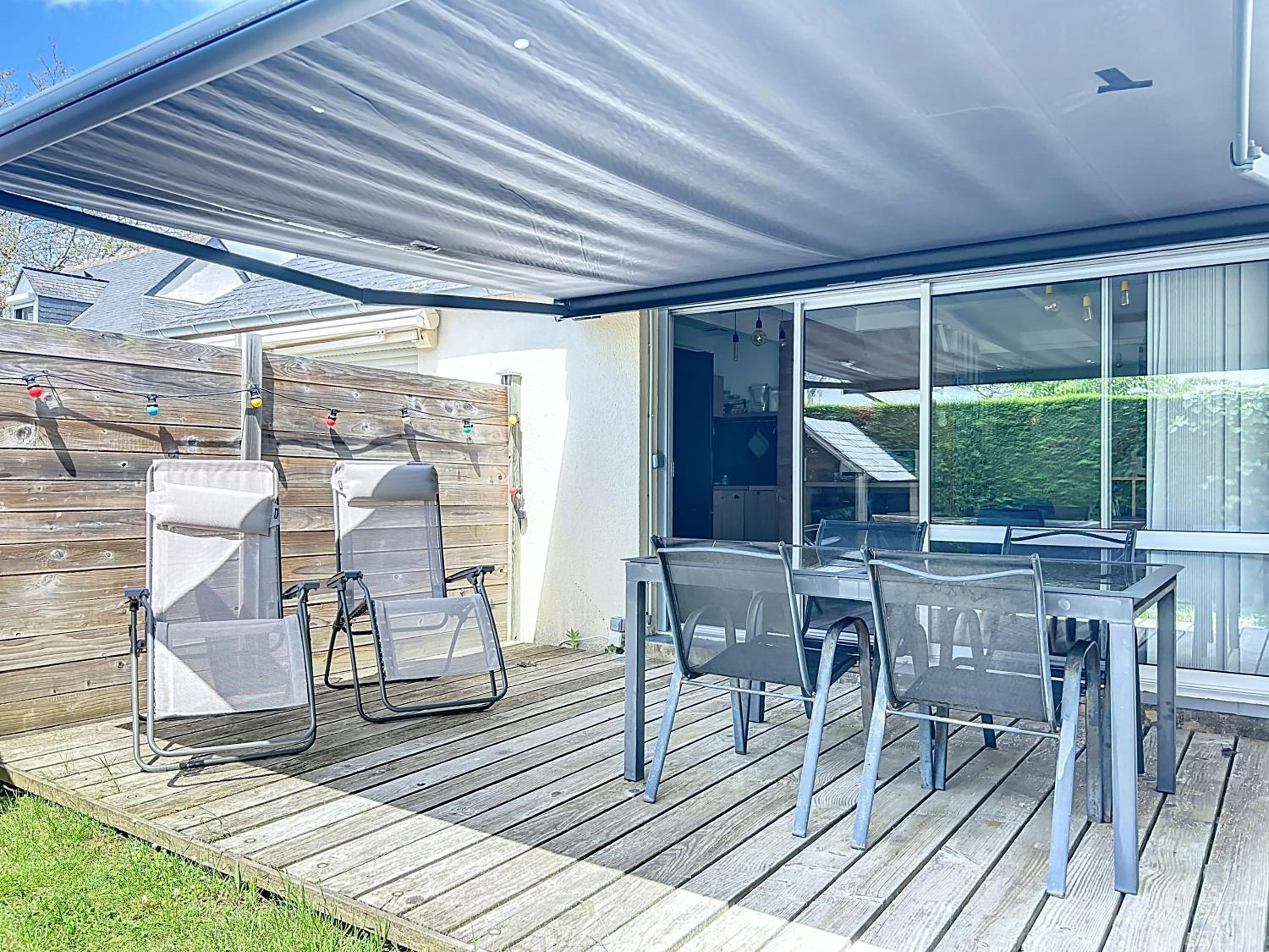 Escapade marine Carnac, Petite Maison toute équipée et confortable, au calme entre plage et ville avec jardinet au sud