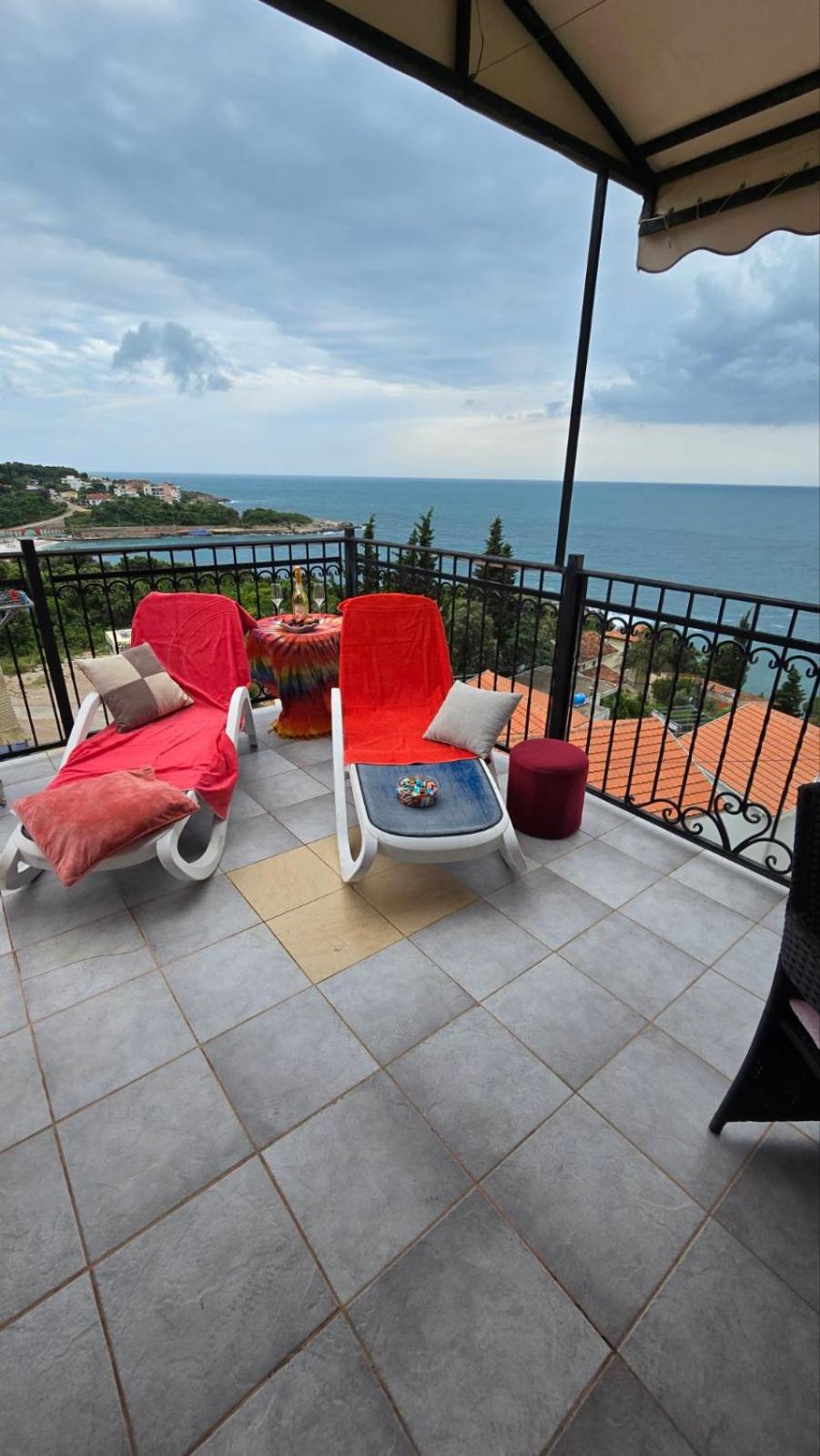 apartments Maca
