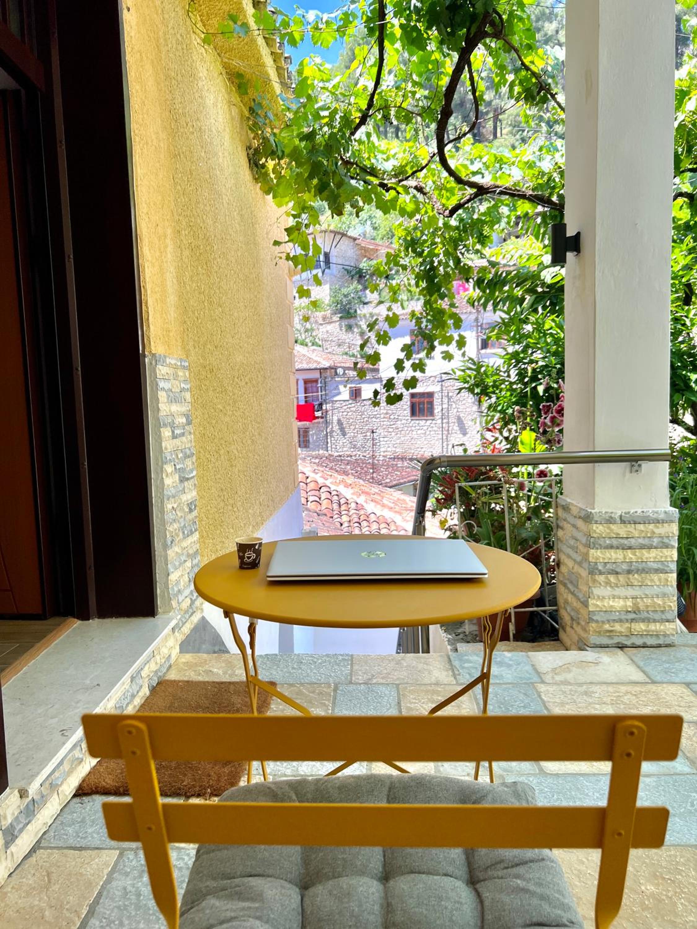 Nika's Guest House