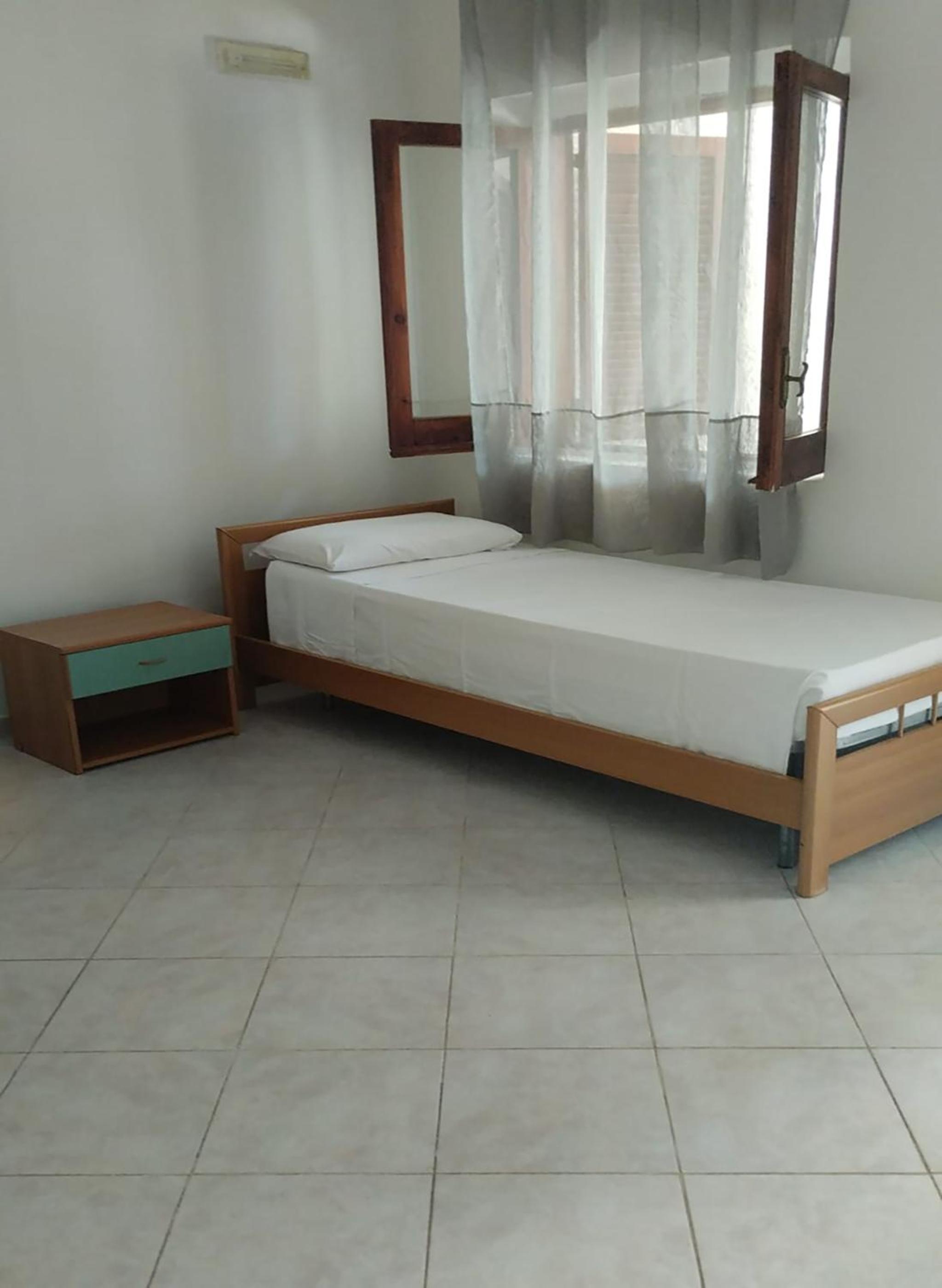 Two-room apartment with swimming pool and breakfast included, 2 km from Tropea view 3
