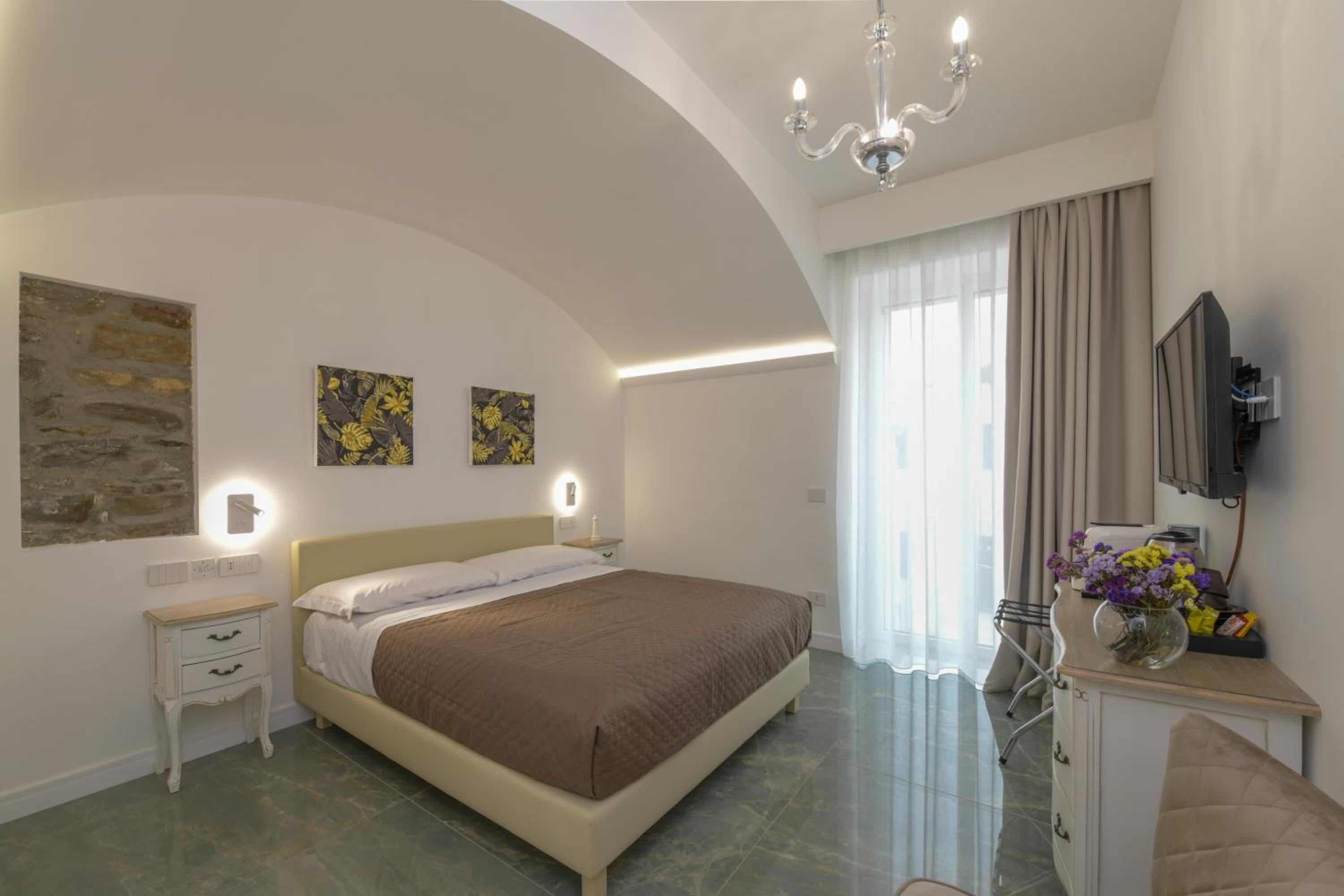 Donna Adriana Rooms