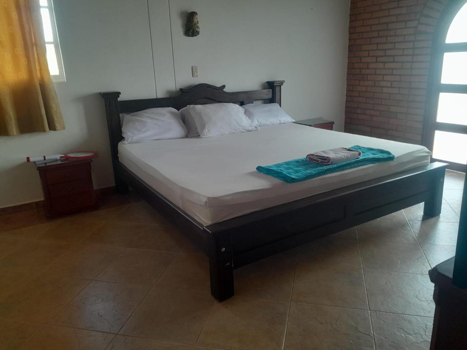 Villa Monterrey- Mesa de Los Santos