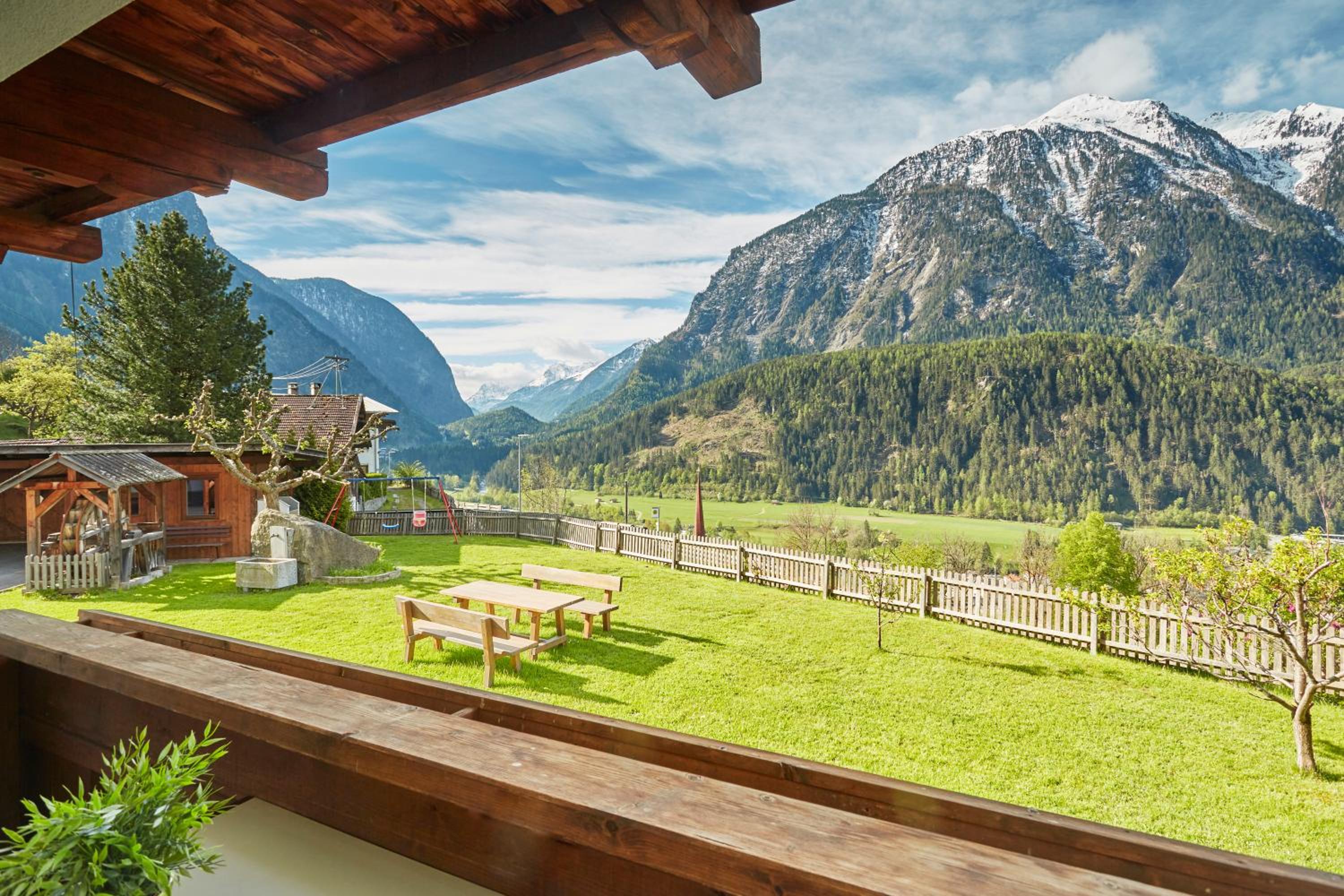 Apartments Kirchebnerhof view 2