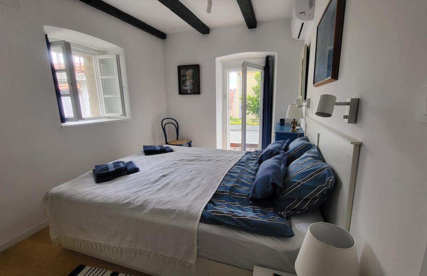 Old town STONE HOUSE OASIS